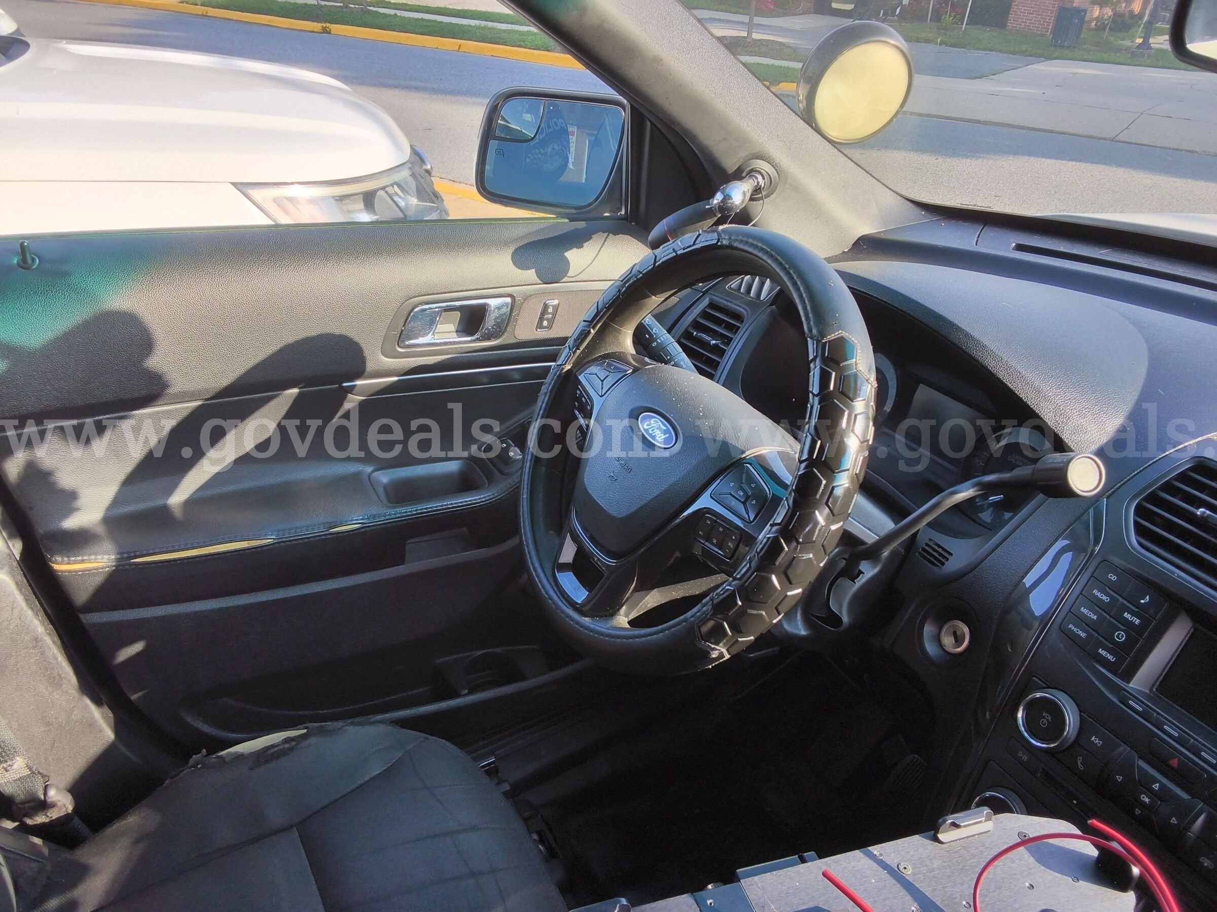 2017 Ford Explorer Ford Explorer Government Surplus Auction - Photo #4