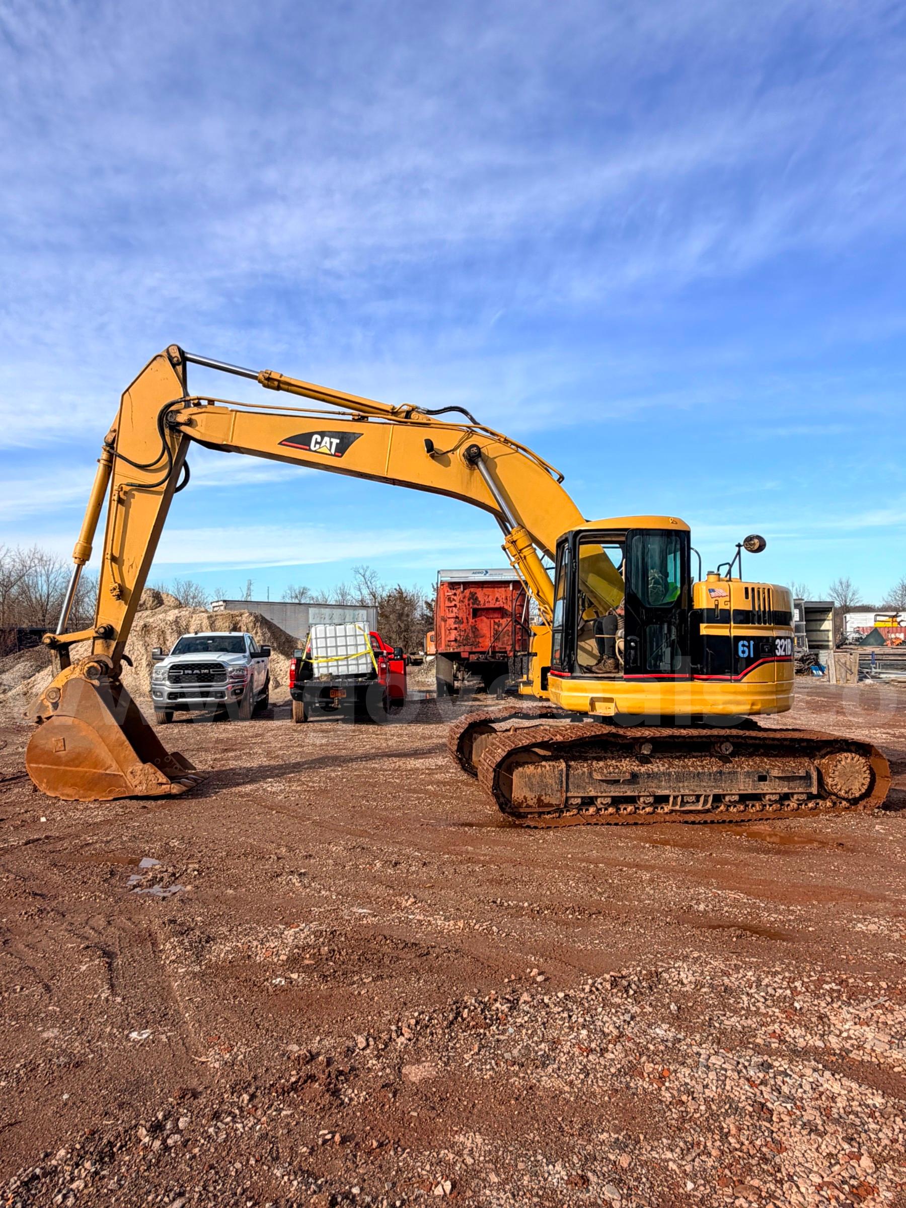 2003 CATERPILLAR 321B LCR EXCAVATOR CATERPILLAR 321B Government Surplus Auction - Photo #4