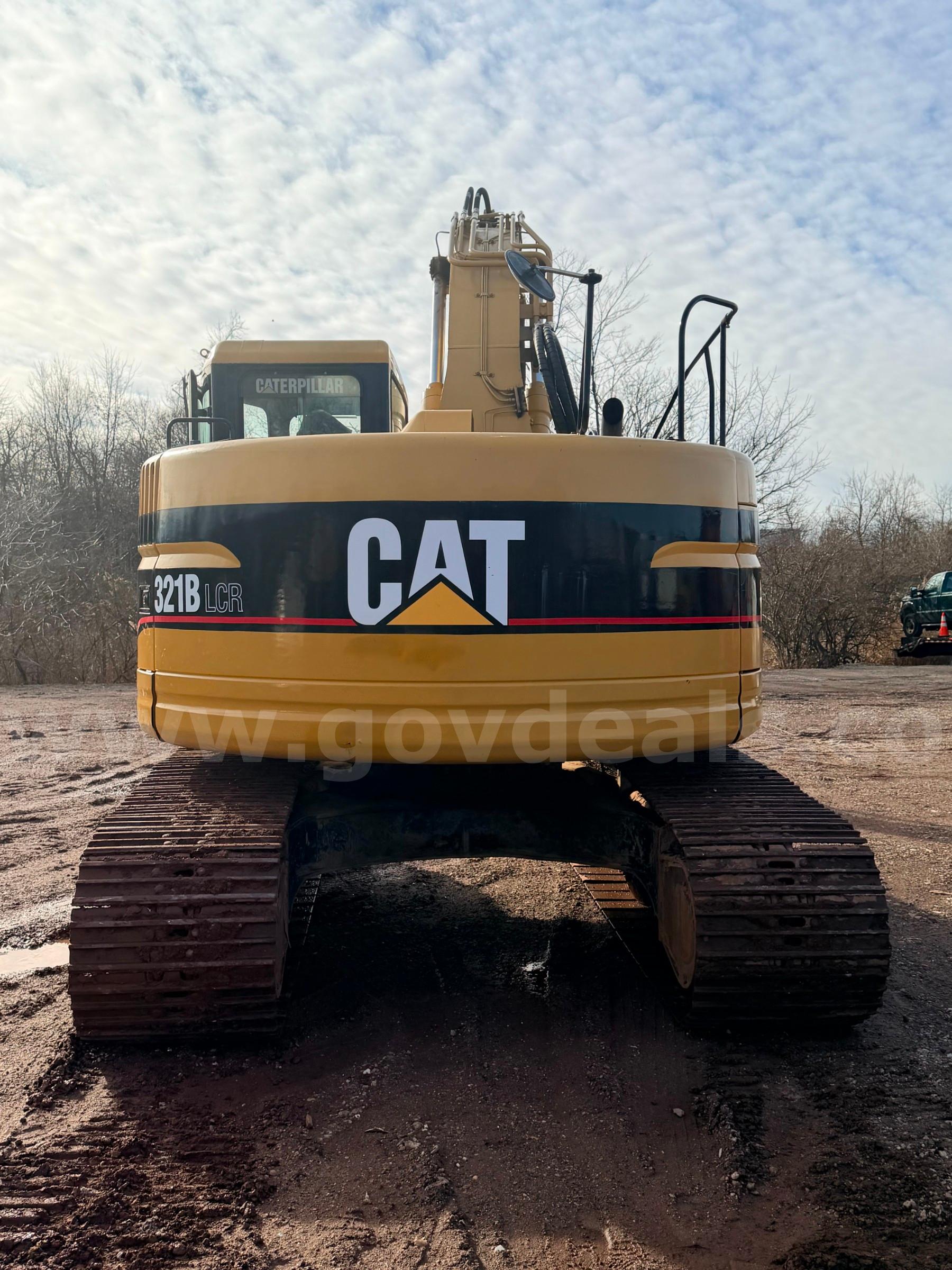 2003 CATERPILLAR 321B LCR EXCAVATOR CATERPILLAR 321B Government Surplus Auction - Photo #6
