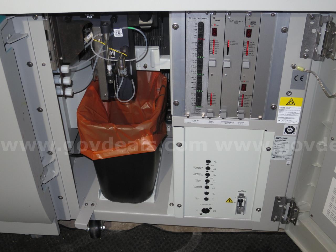 SIEMENS Dimension EXL with LM Chemistry Analyzer SIEMENS Dimension EXL Government Surplus Auction - Photo #3