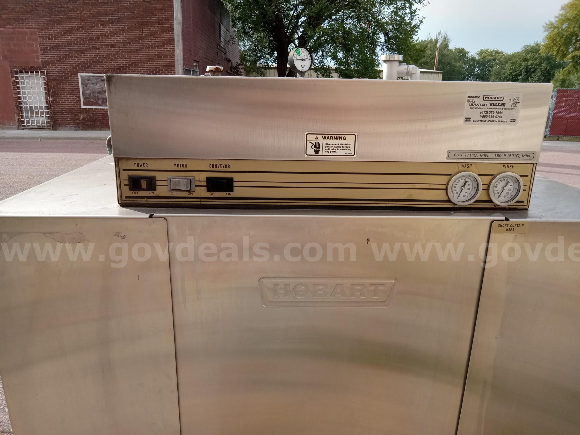 Hobart C44A Pass-through dishwasher Hobart C44A Government Surplus Auction - Photo #2