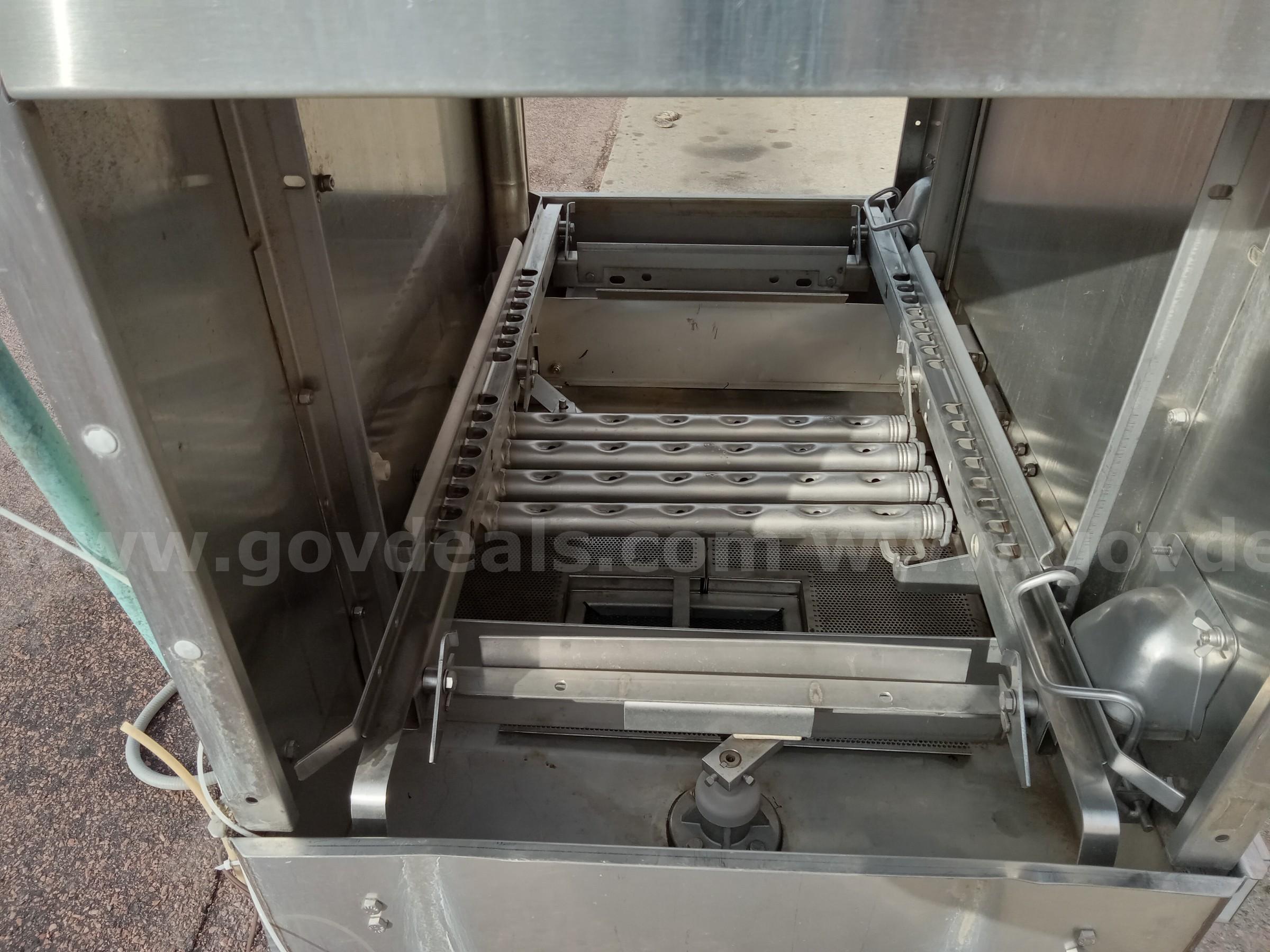 Hobart C44A Pass-through dishwasher Hobart C44A Government Surplus Auction - Photo #3