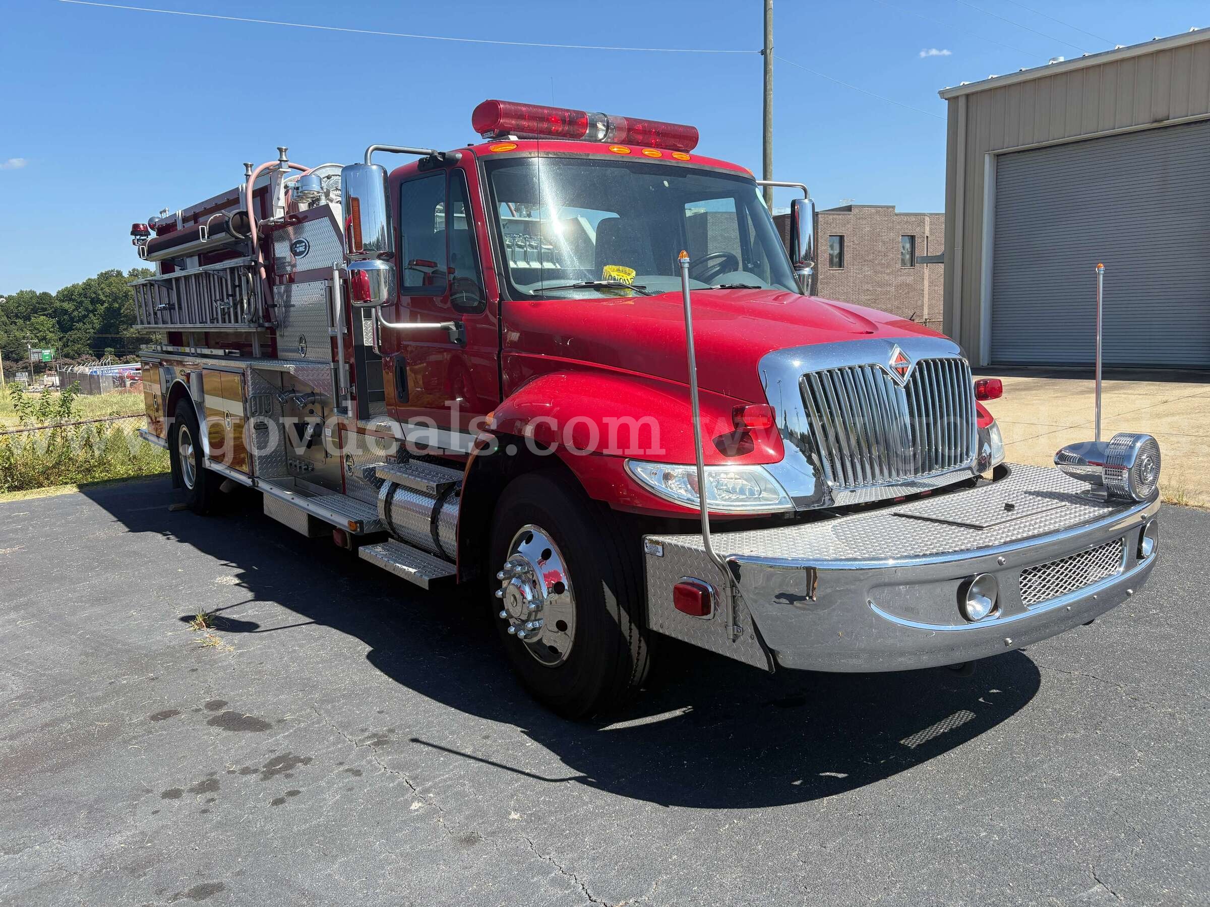 2002 International 4400 SBA 4x2 Fire Truck