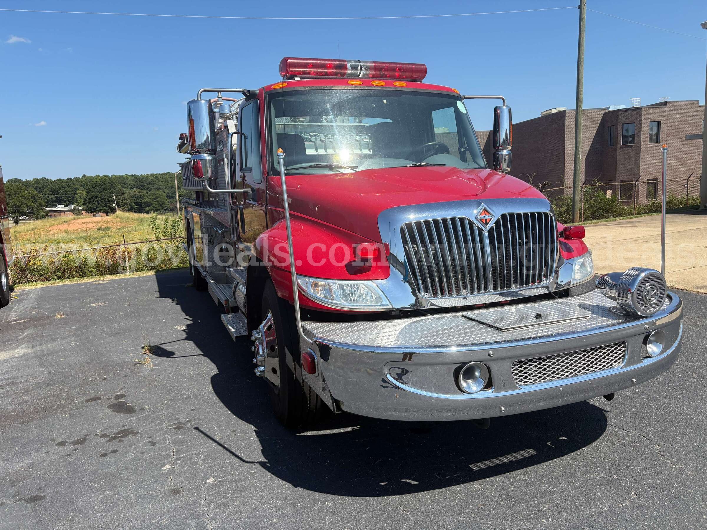 2002 International 4400 SBA 4x2 Fire Truck International 4400 Government Surplus Auction - Photo #3