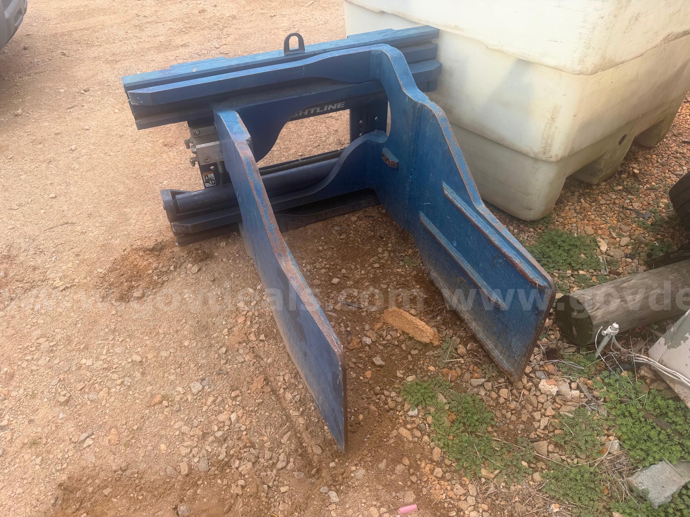 Rightline clamp attachment   Government Surplus Auction - Photo #3
