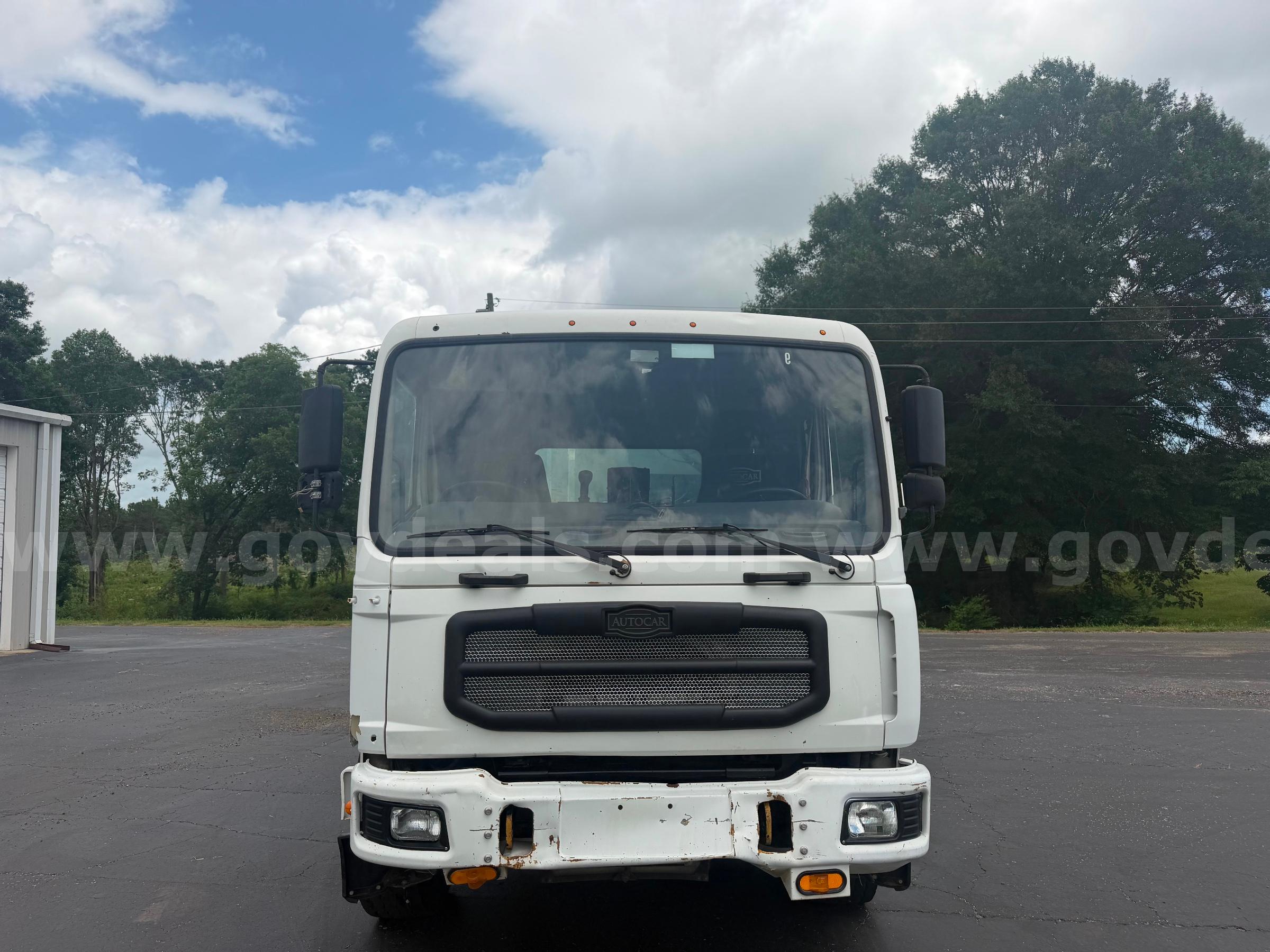 2017 Autocar ASL 20yd Autocar Amcd42 Government Surplus Auction - Photo #2