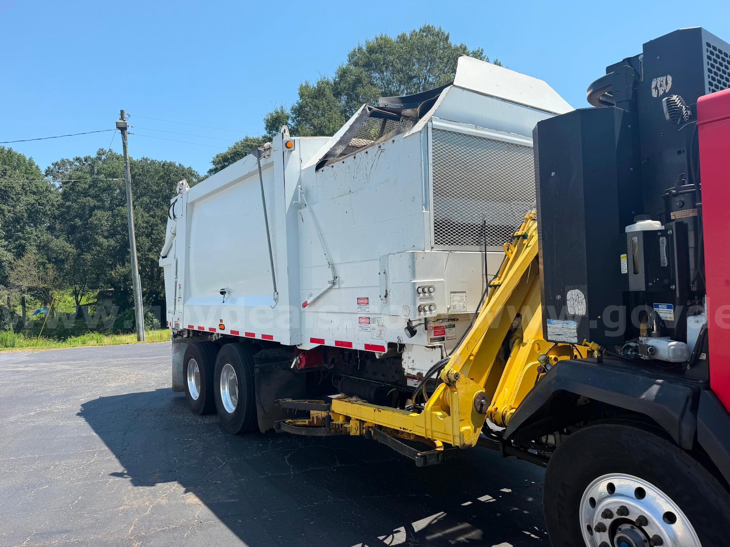 2019 Crain Carrier ASL Heil Durapack Unknown  Government Surplus Auction - Photo #4