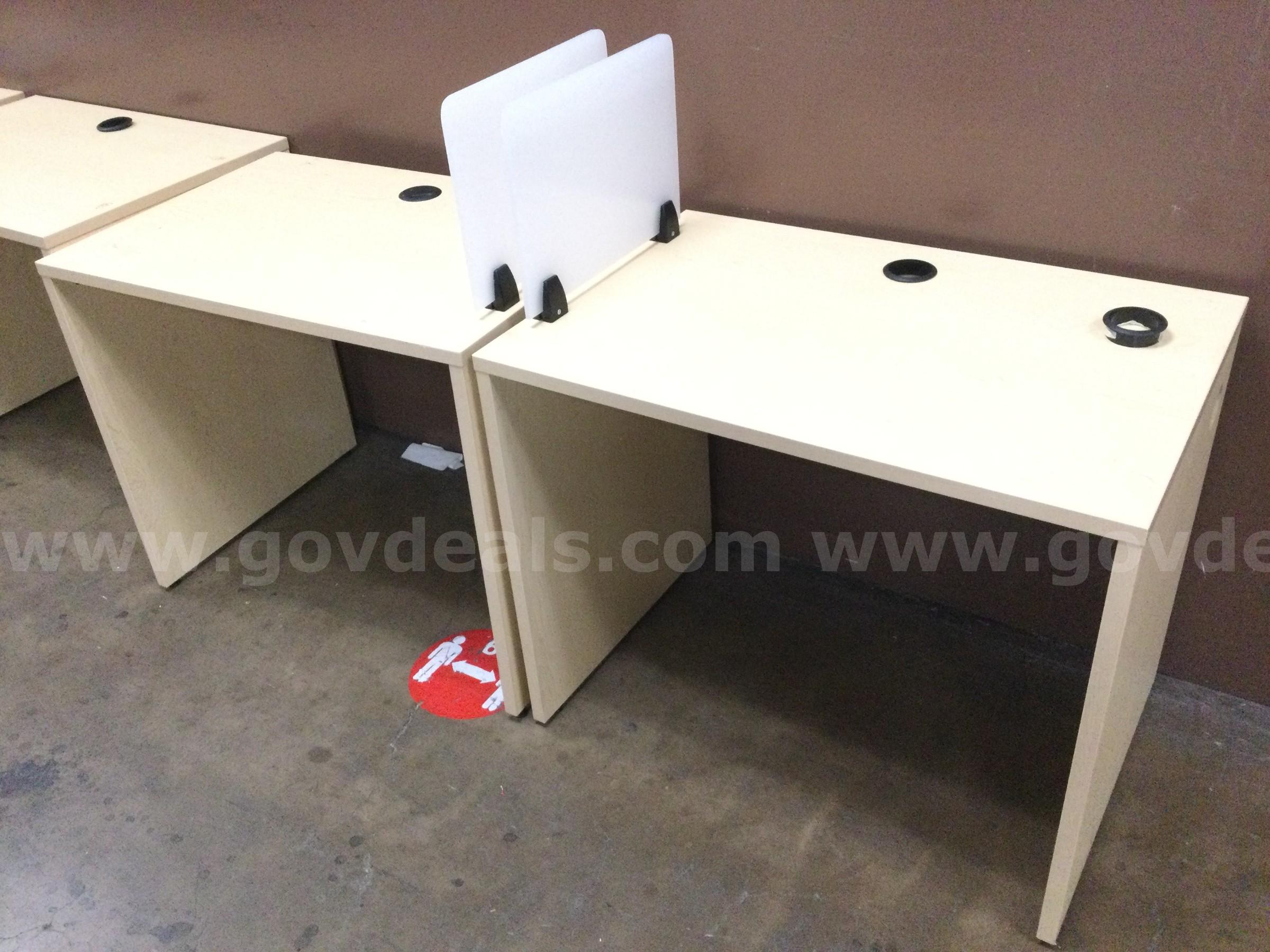 LOT OF DESKS/TABLES   Government Surplus Auction - Photo #2