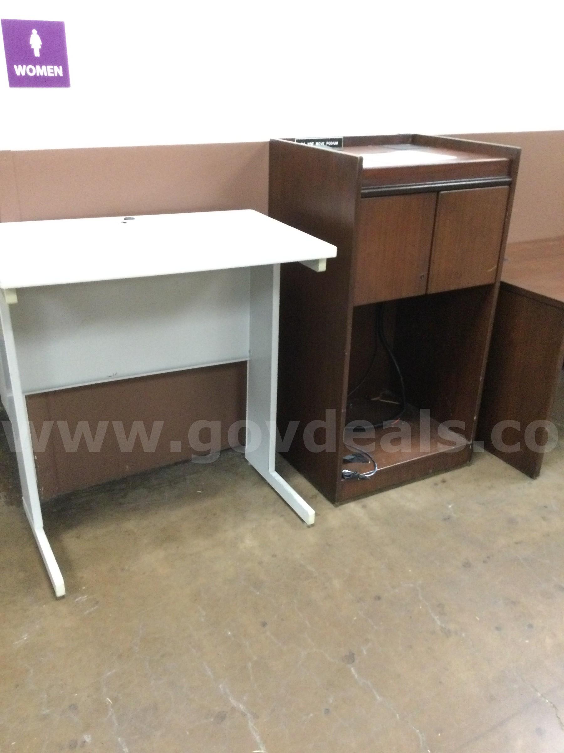 LOT OF STORAGE CABINETS AND MISCELLANEOUS ITEMS   Government Surplus Auction - Photo #3