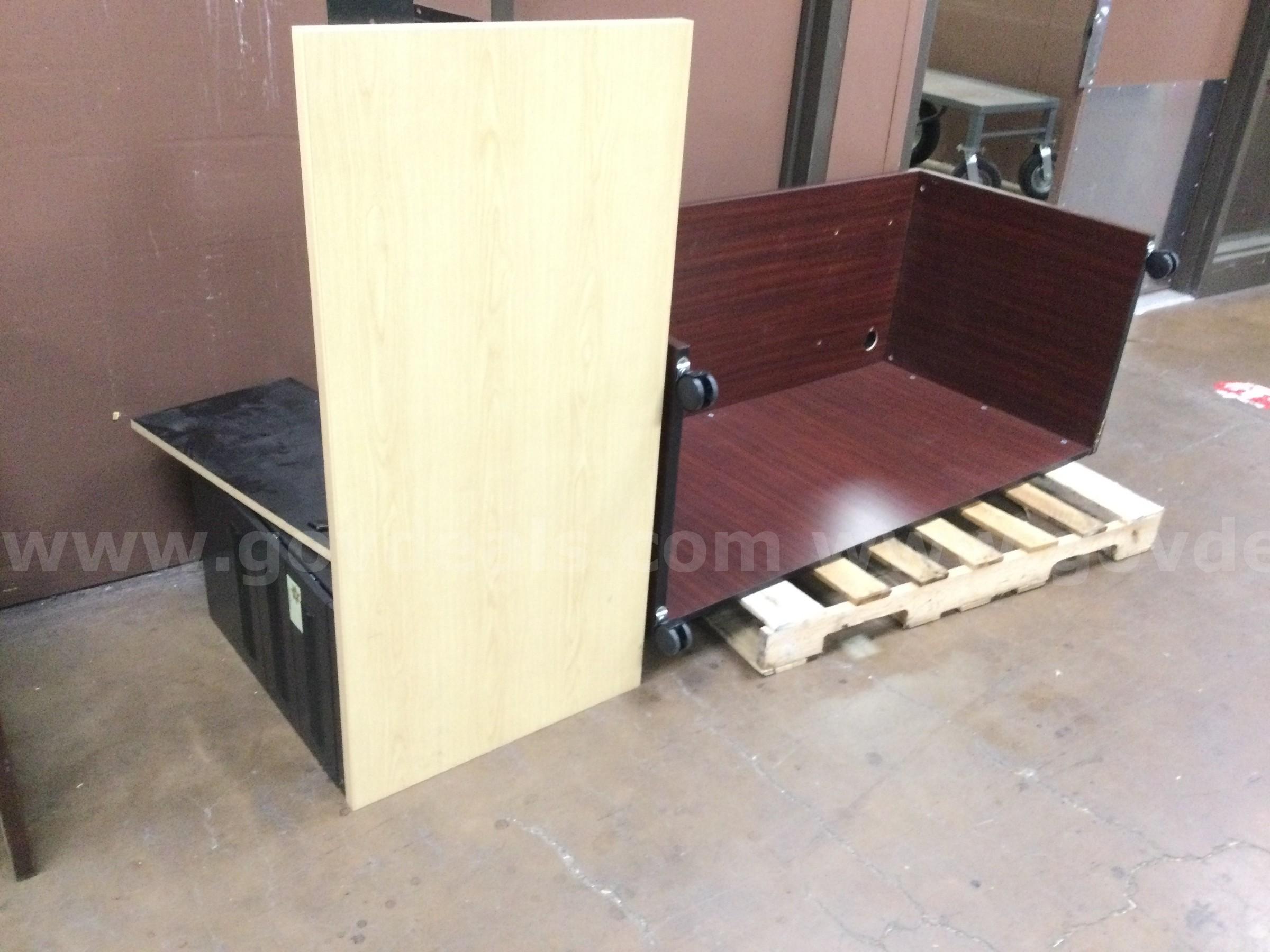 LOT OF STORAGE CABINETS AND MISCELLANEOUS ITEMS   Government Surplus Auction - Photo #5
