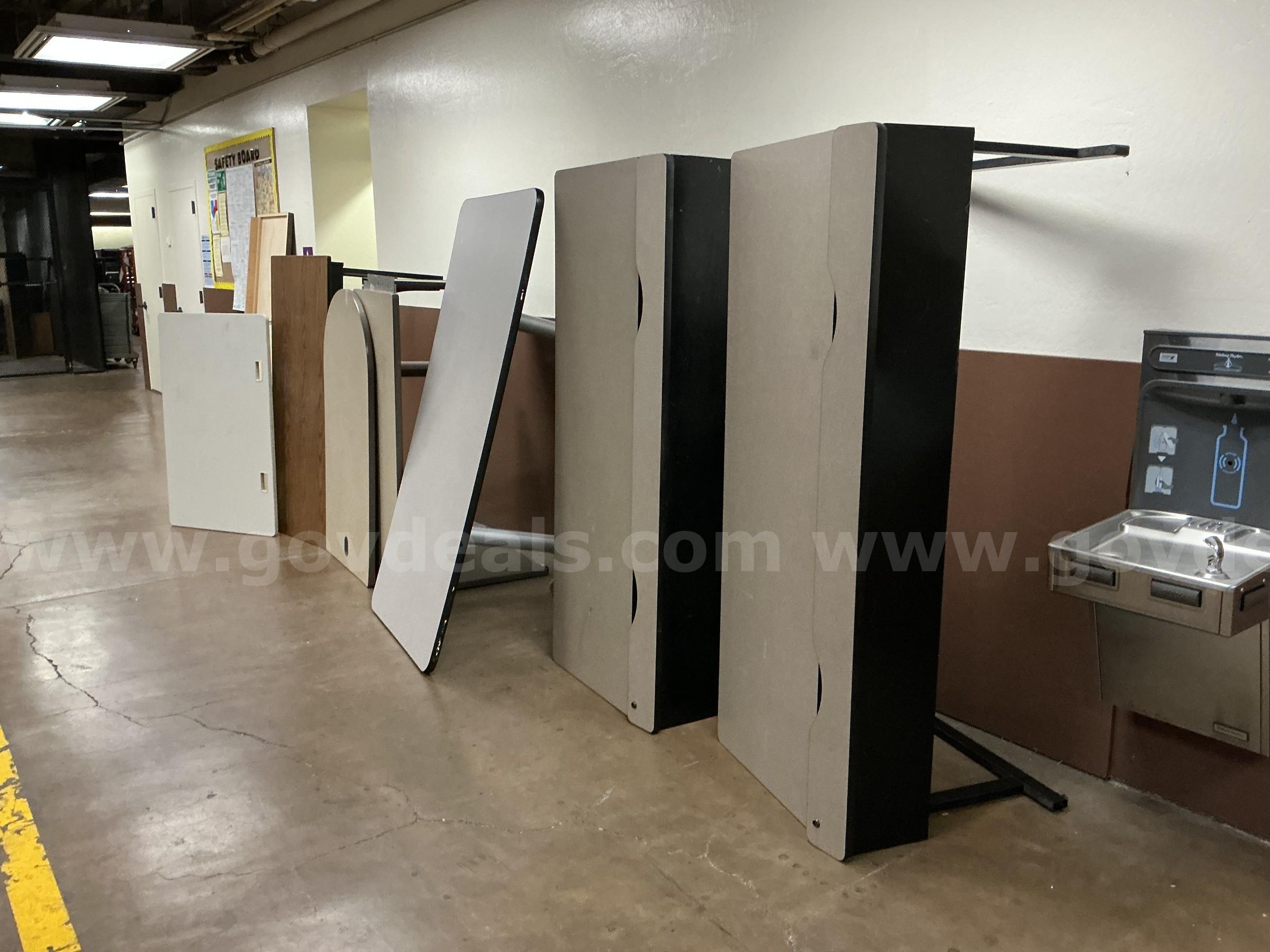 LOT OF TABLES   Government Surplus Auction - Photo #3