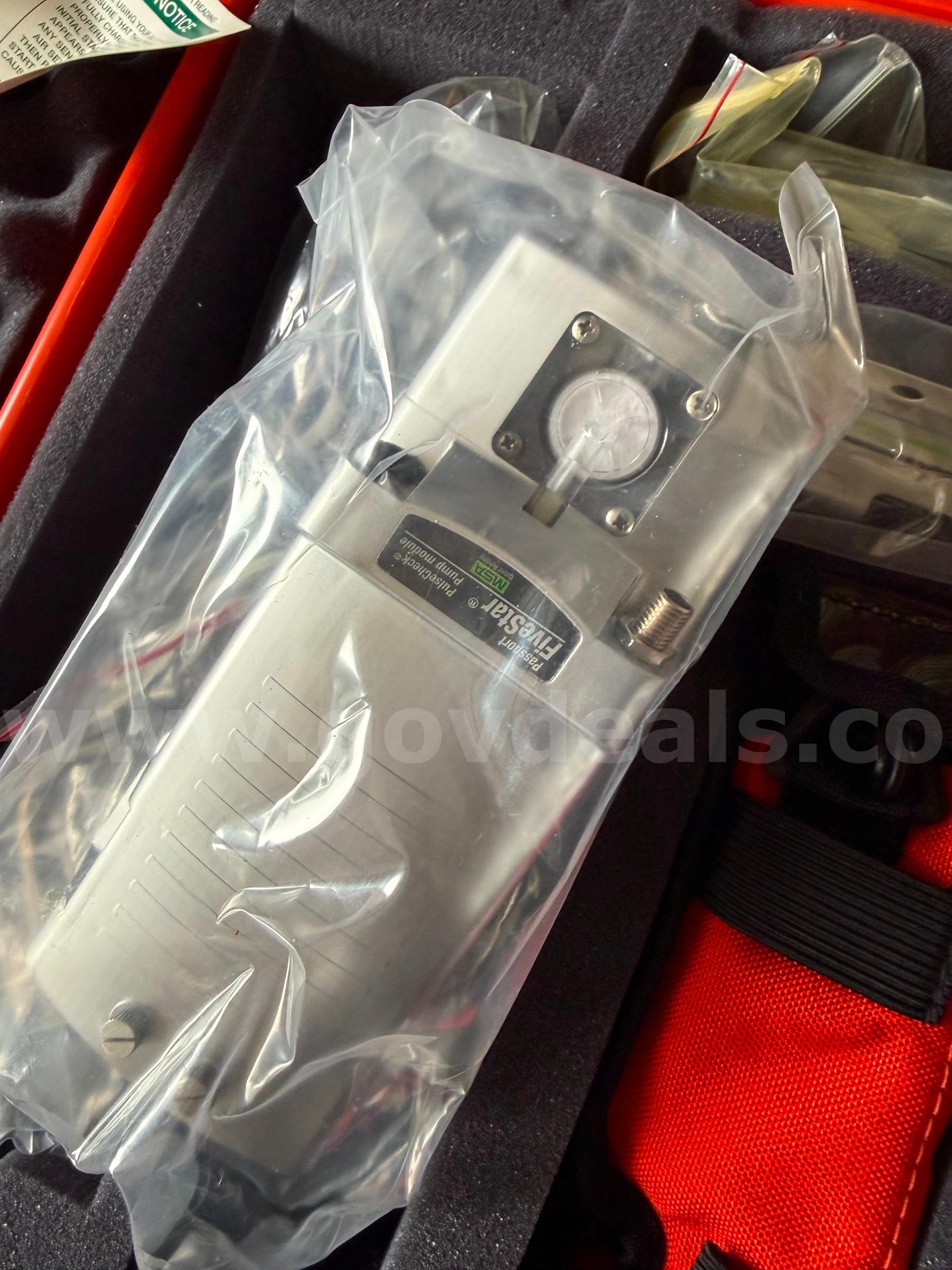 Lot of 5 MSA Passport FiveStar Gas Monitor Personal Alarm Sensor Kit   Government Surplus Auction - Photo #6