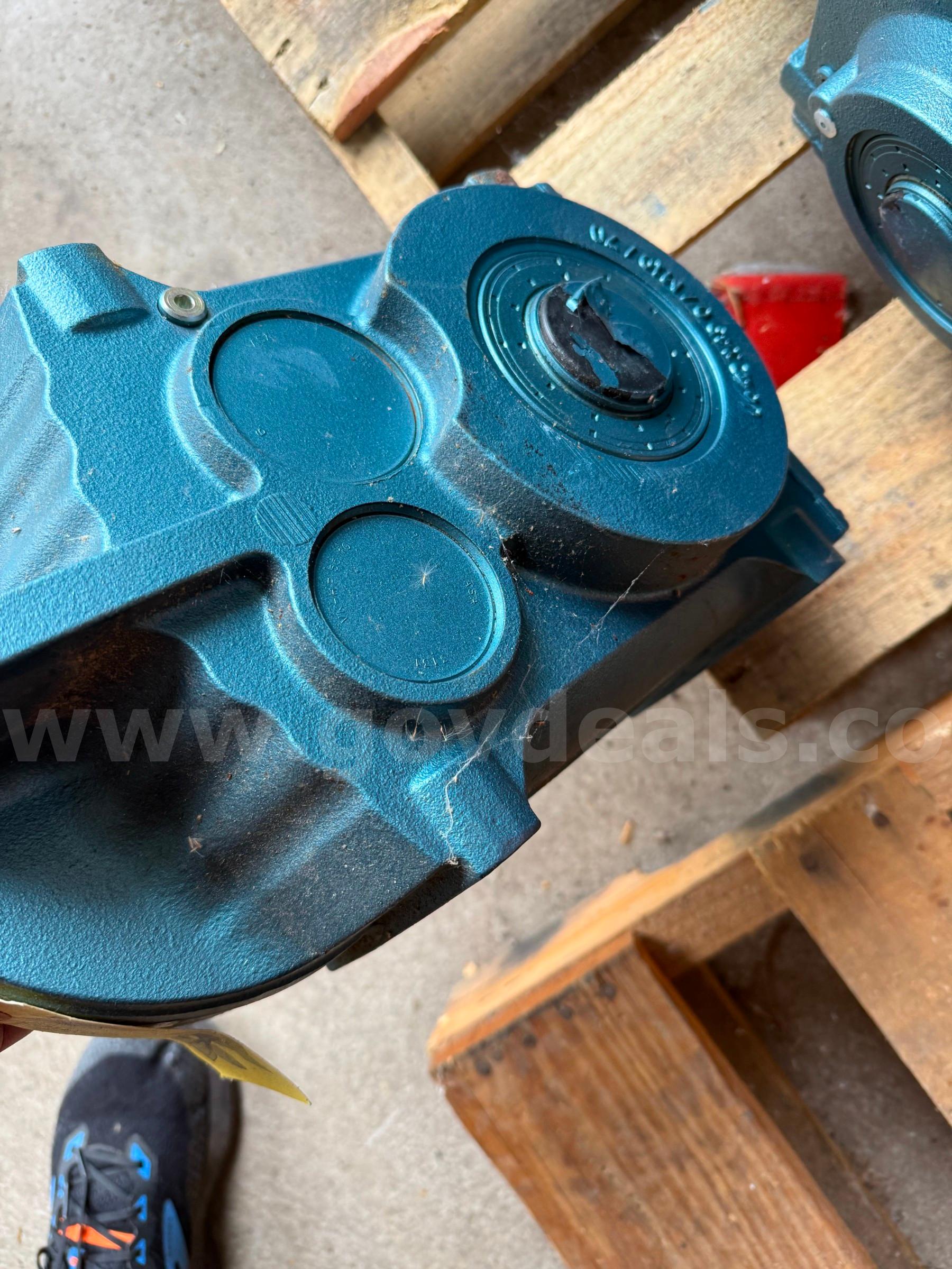 Lot of 5 Industrial gear reducers (speed reducer/gearbox) - SEW-EURODRIVE   Government Surplus Auction - Photo #3