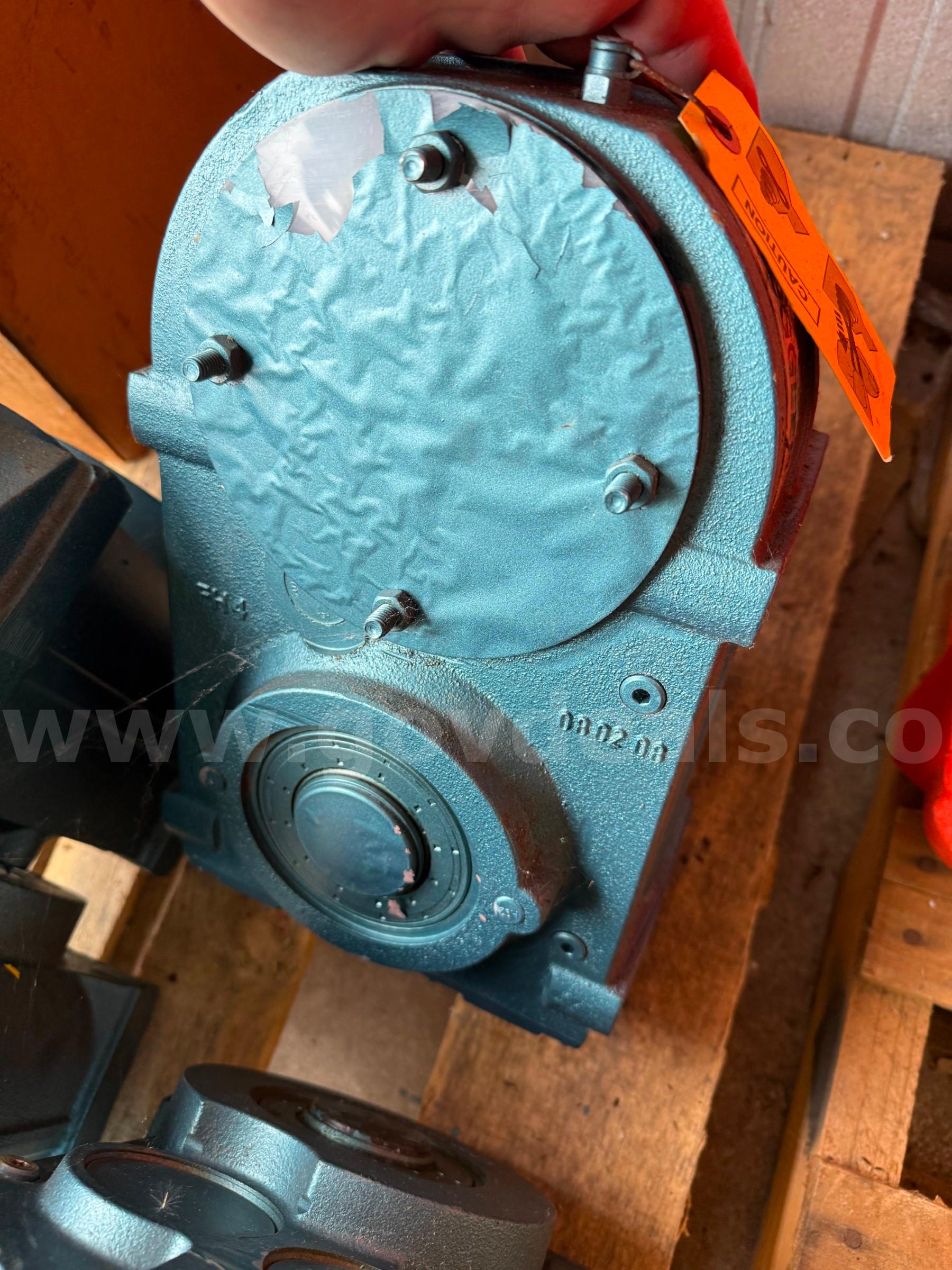 Lot of 5 Industrial gear reducers (speed reducer/gearbox) - SEW-EURODRIVE   Government Surplus Auction - Photo #4