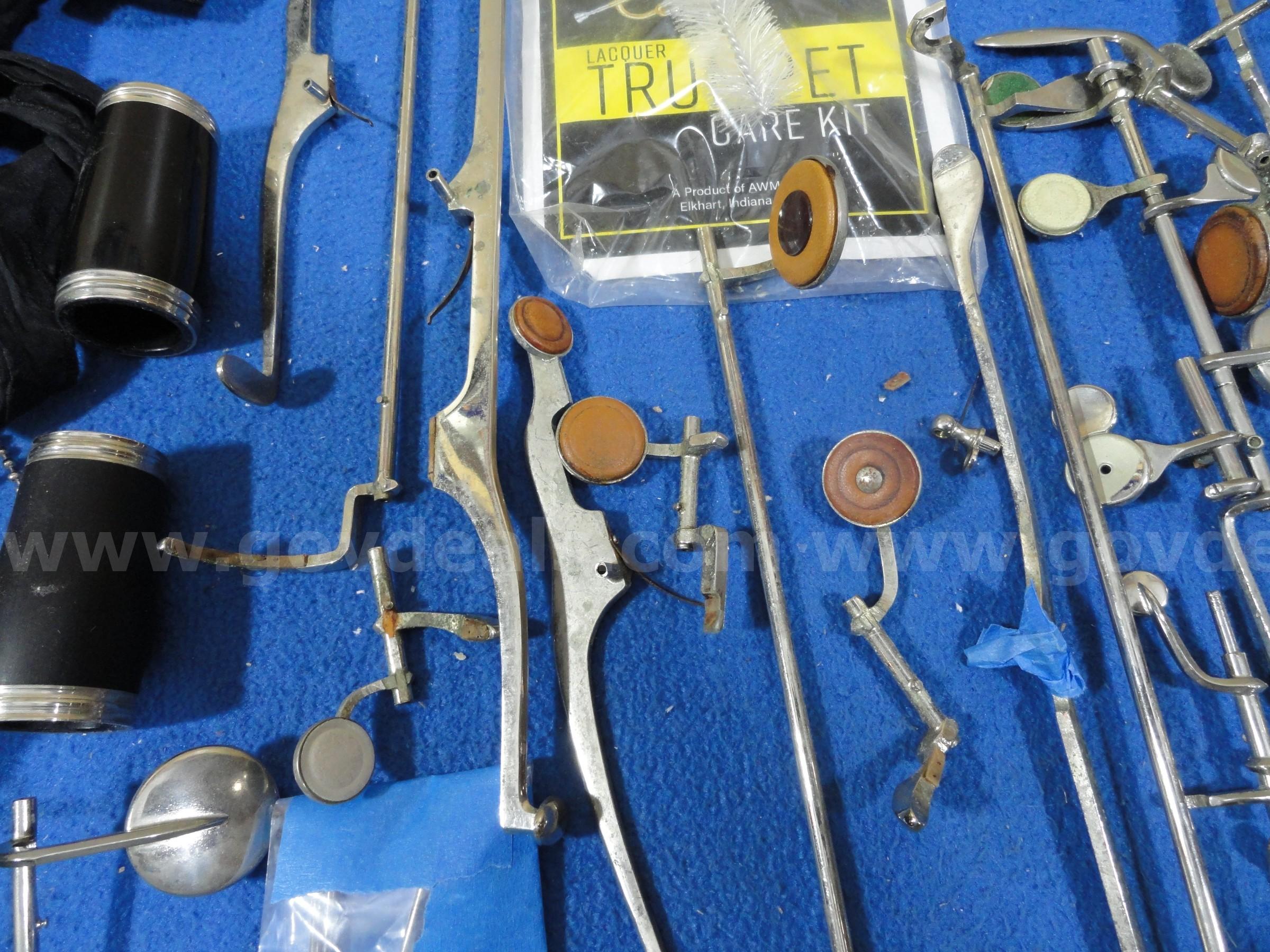 Large Lot of Bass Clarinet Parts, Valves, Slides, Care Kit, etc.   Government Surplus Auction - Photo #4