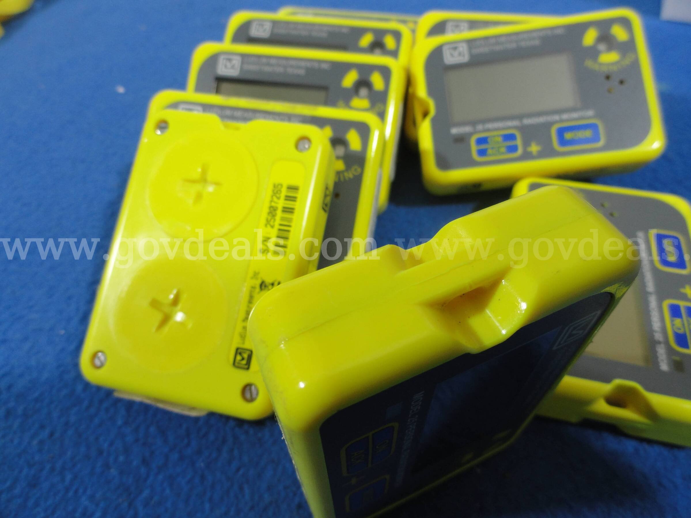 LOT of 10 Ludlum 25 Personal Radiation Monitors Detector Dosimeter Geiger Counter Ludlum 25 Government Surplus Auction - Photo #6