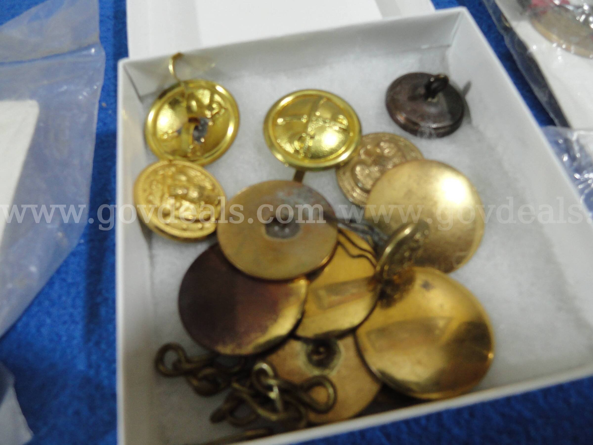Large Lot of ~50 US Military Medals, Badges, Wings & Ribbons - Civil War Era to Modern Era   Government Surplus Auction - Photo #5
