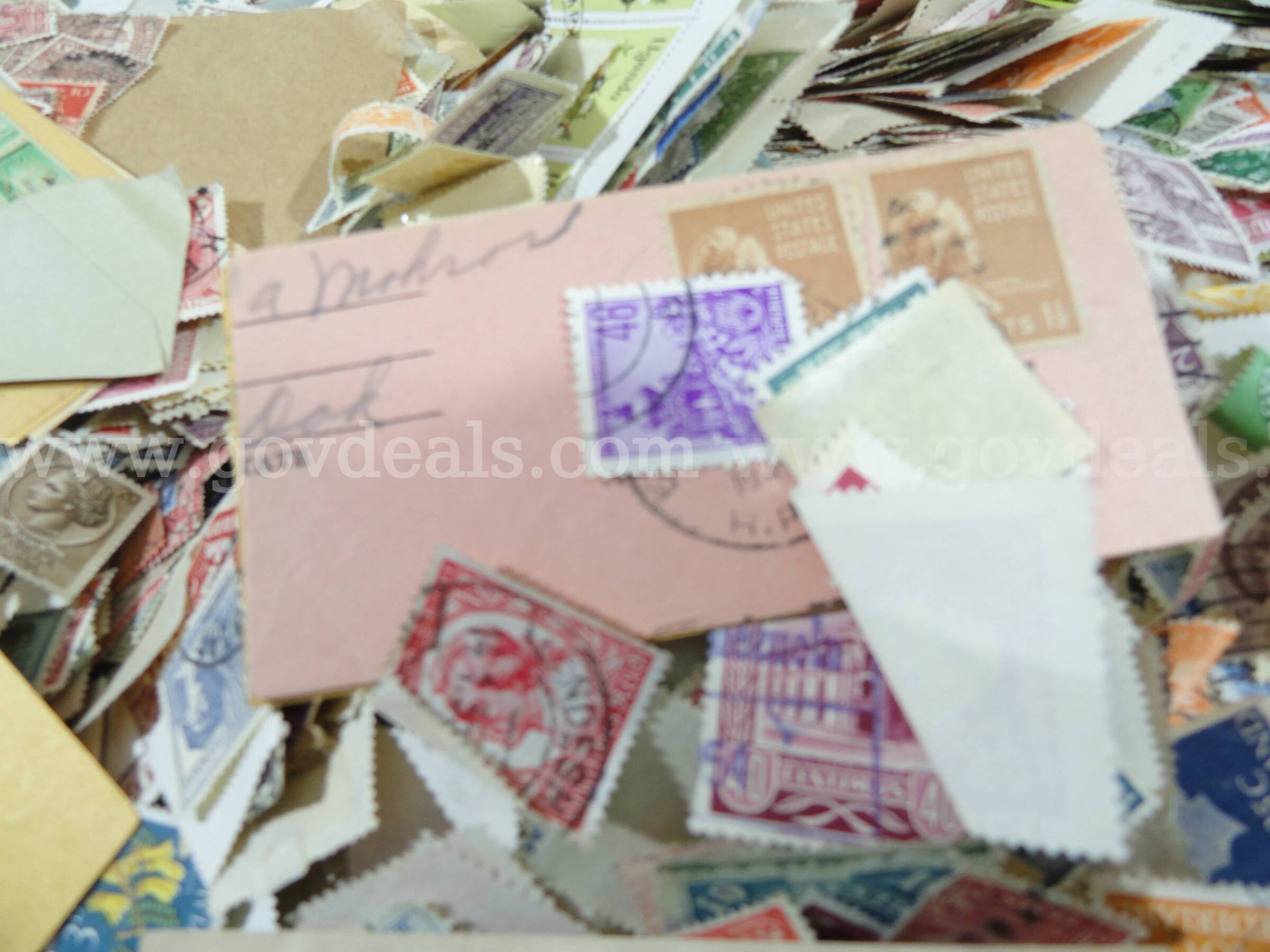 Lot of ~10,000 Unsorted / Unsearched Postage Stamps - 324 grams  000 Government Surplus Auction - Photo #4