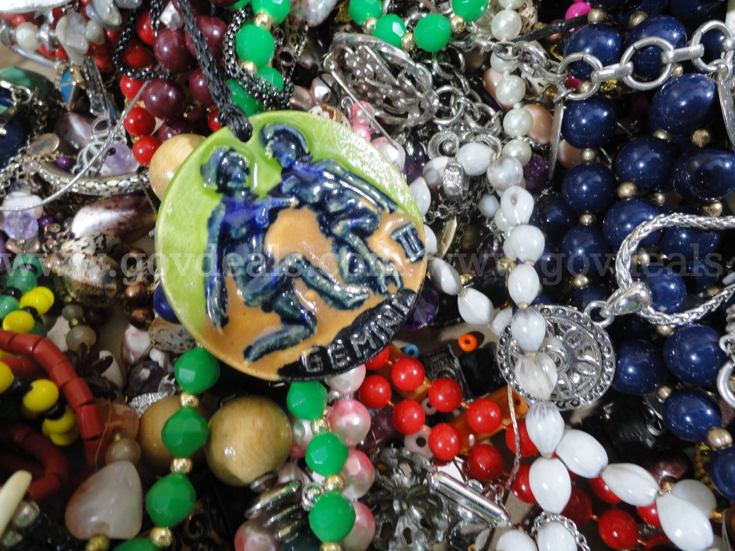 Lot of Jewelry, Watches, etc. (~18 lbs.)   Government Surplus Auction - Photo #3