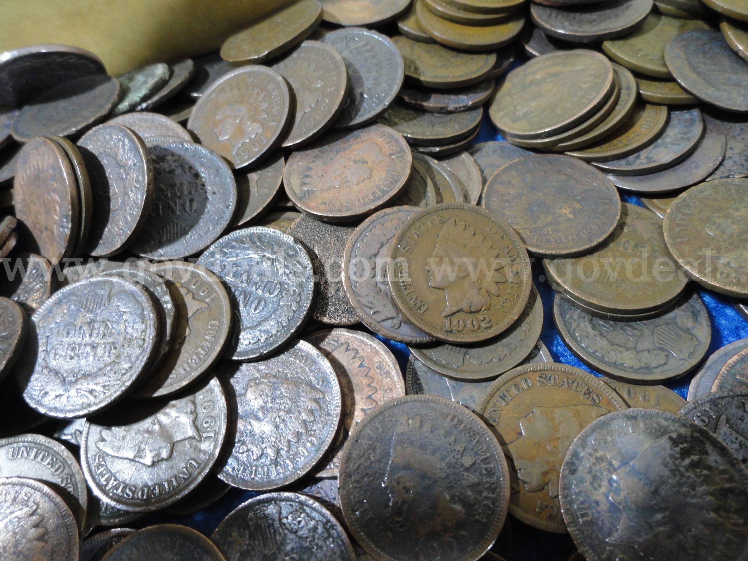 Lot of 500 Indian Head Cents (Various Years & Conditions) in Rare 1917 Lonson Box  500 Government Surplus Auction - Photo #4