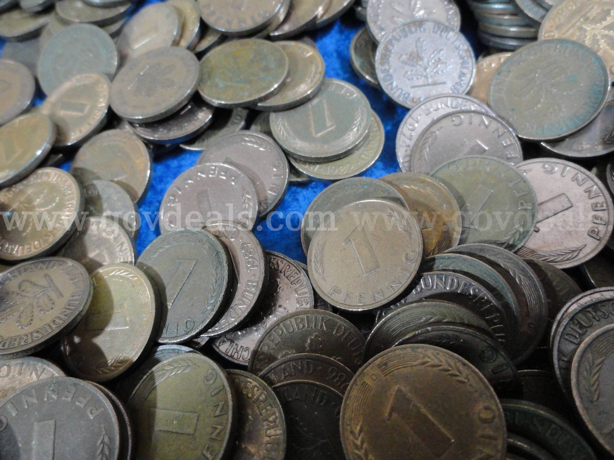 Lot of ~1,000 - 1 Pfennig coins from the Federal Republic of Germany in Original Bank Bag  000 Government Surplus Auction - Photo #4