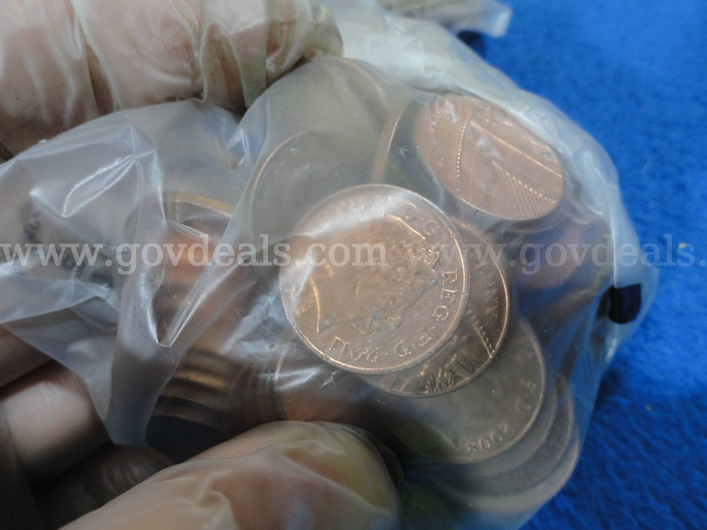Lot of 500 Great Britain Pennies in 5 Original UK Bank Bags  500 Government Surplus Auction - Photo #3