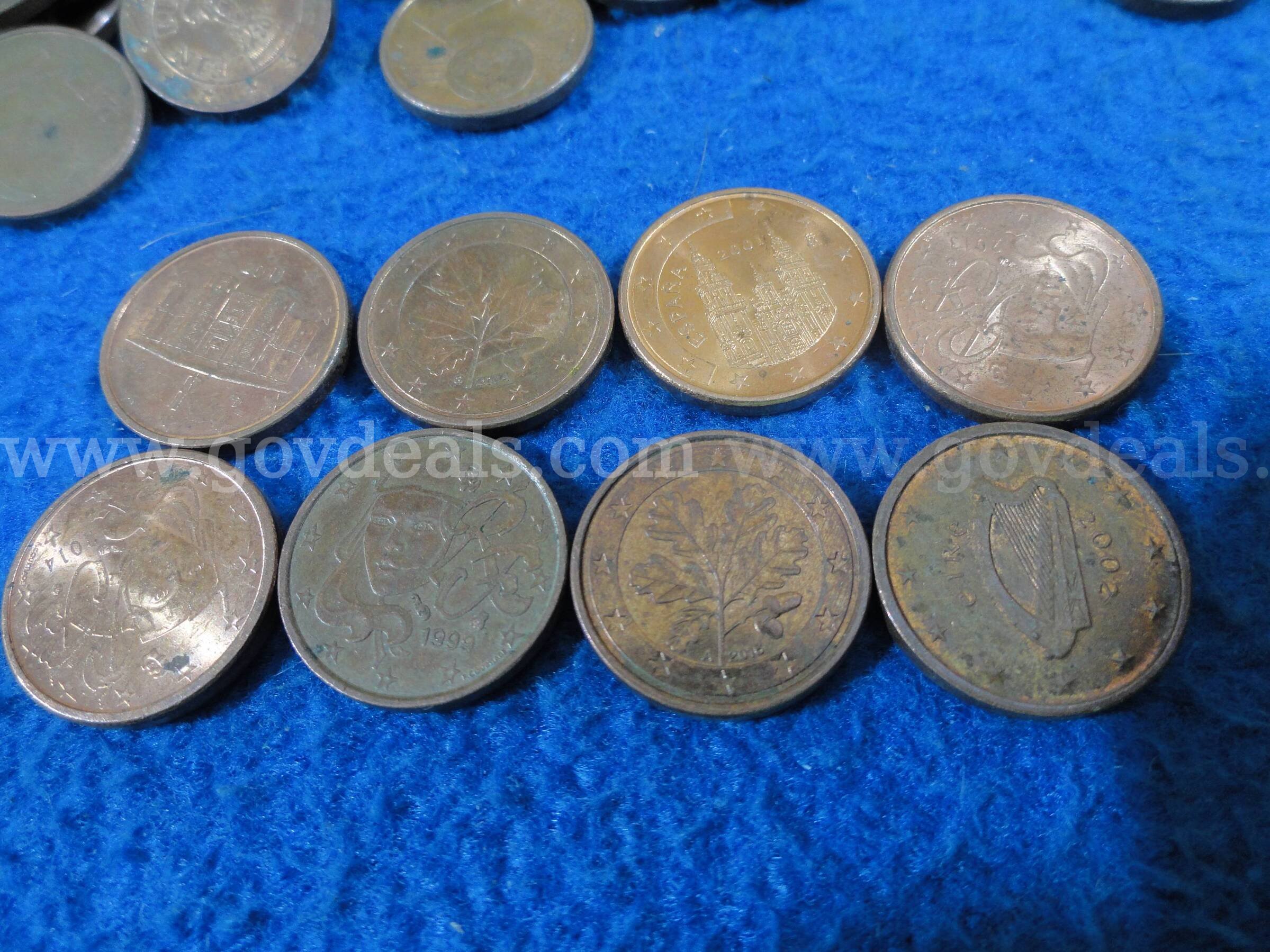 Lot of ~1,000 Euro Cents  000 Government Surplus Auction - Photo #4