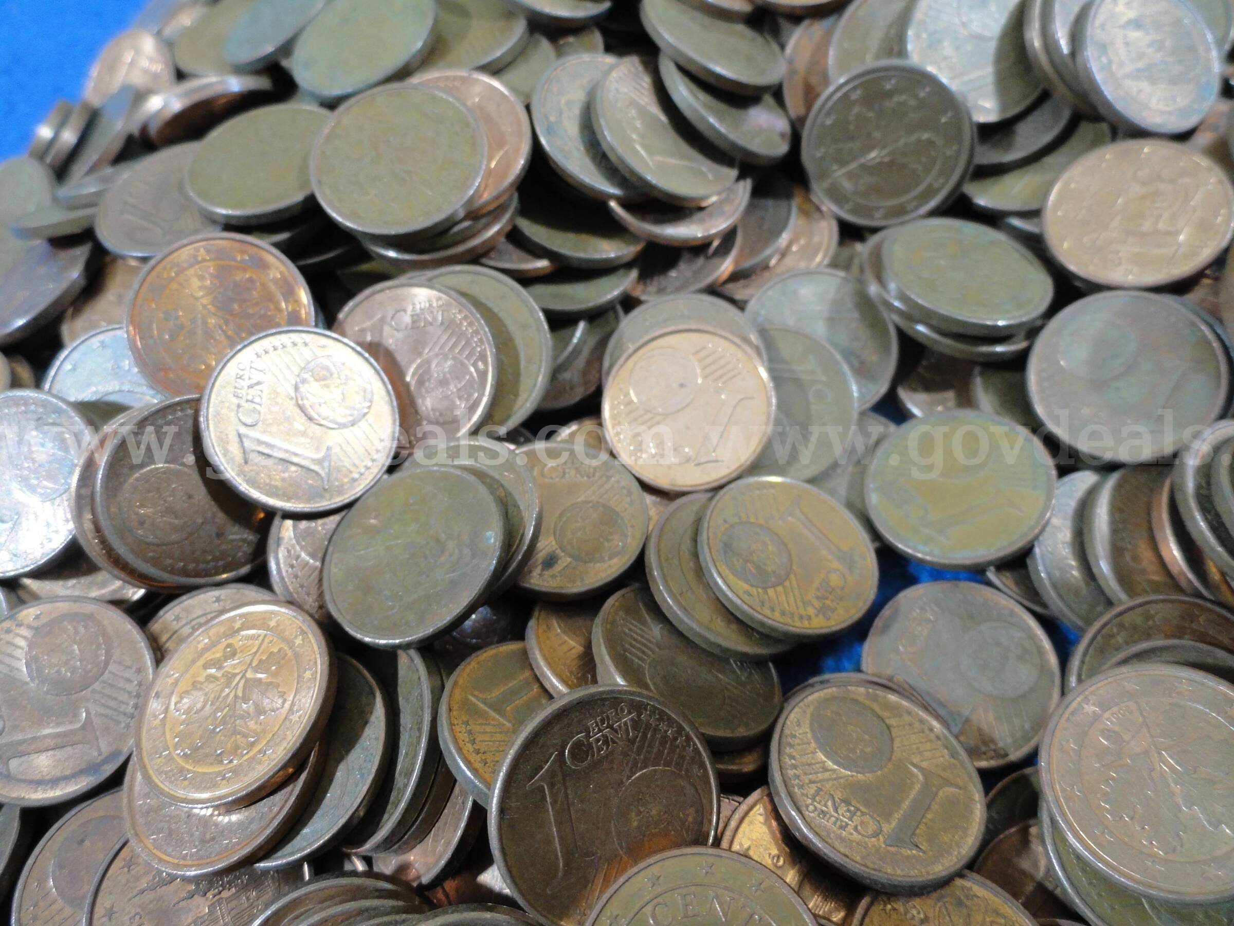 Lot of ~1,000 Euro Cents  000 Government Surplus Auction - Photo #5