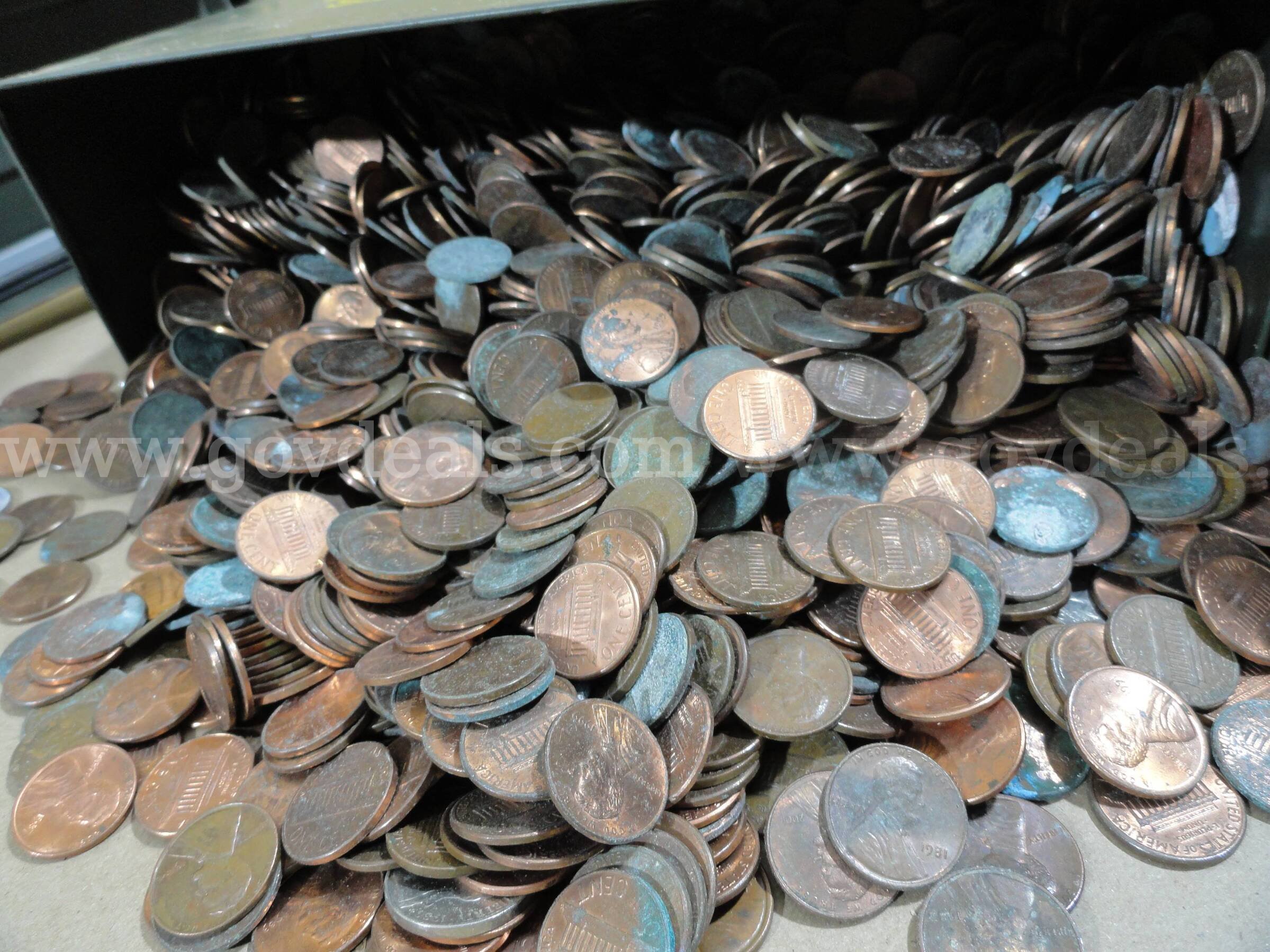 Lot of 8,000+ U.S. Coins – Mostly Cents – Unsorted/Unsearched – 50 lbs  000 Government Surplus Auction - Photo #6
