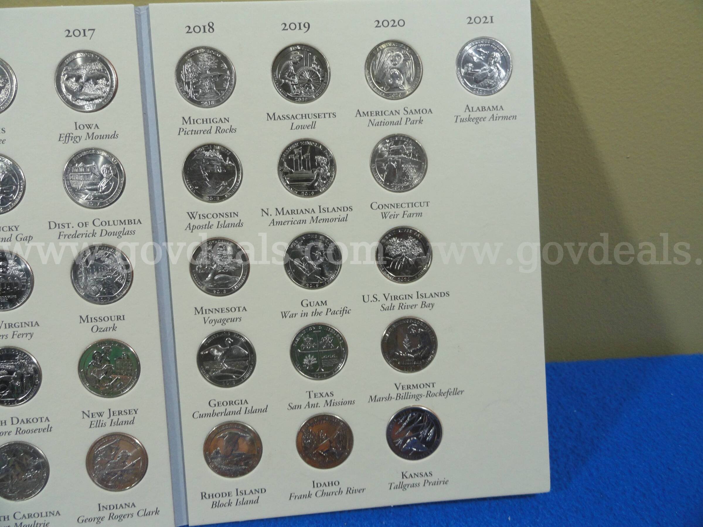 Lot of 456 Uncirculated Washington Quarters  456 Government Surplus Auction - Photo #5