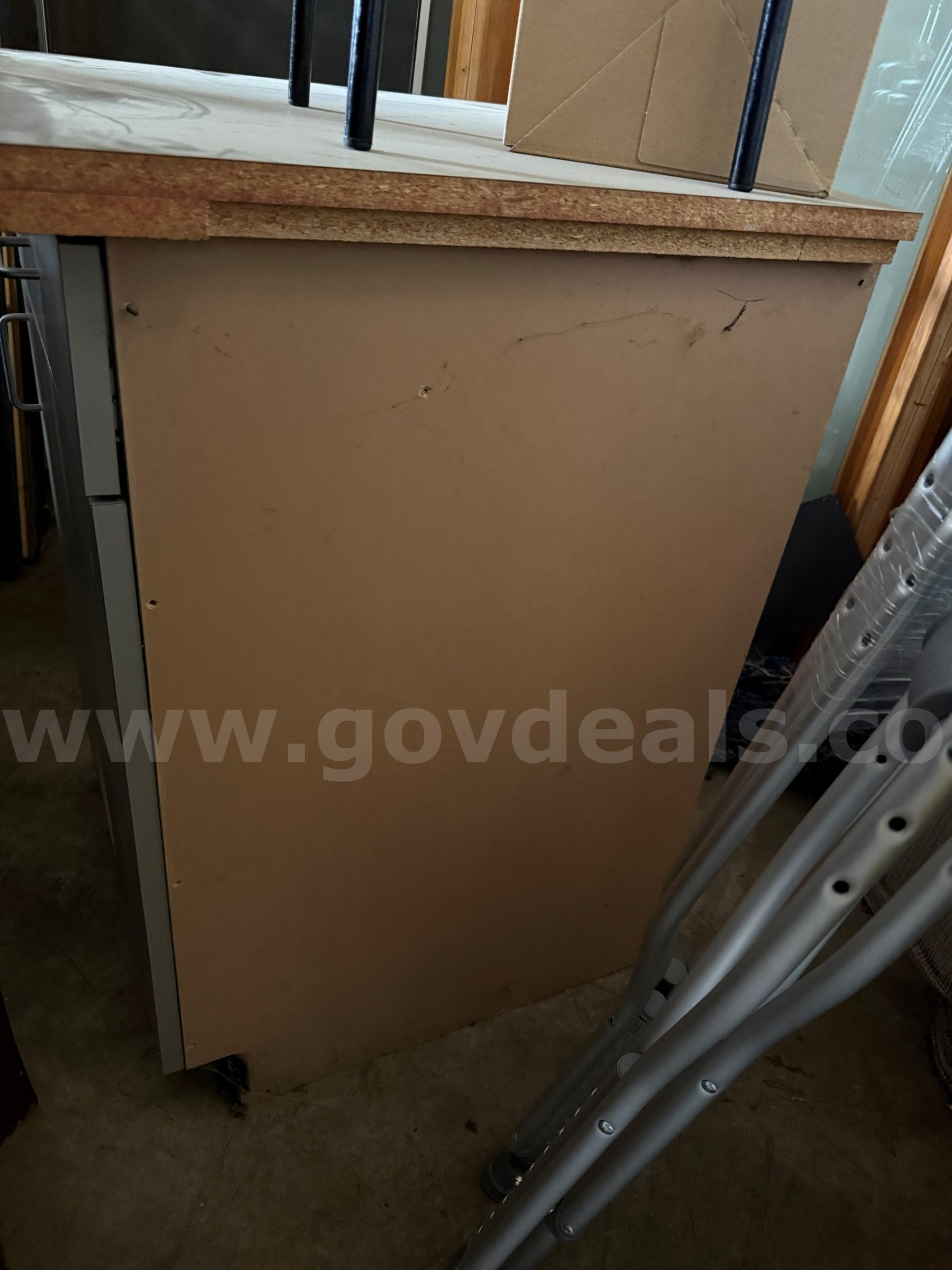 Counter Cabinet System   Government Surplus Auction - Photo #2