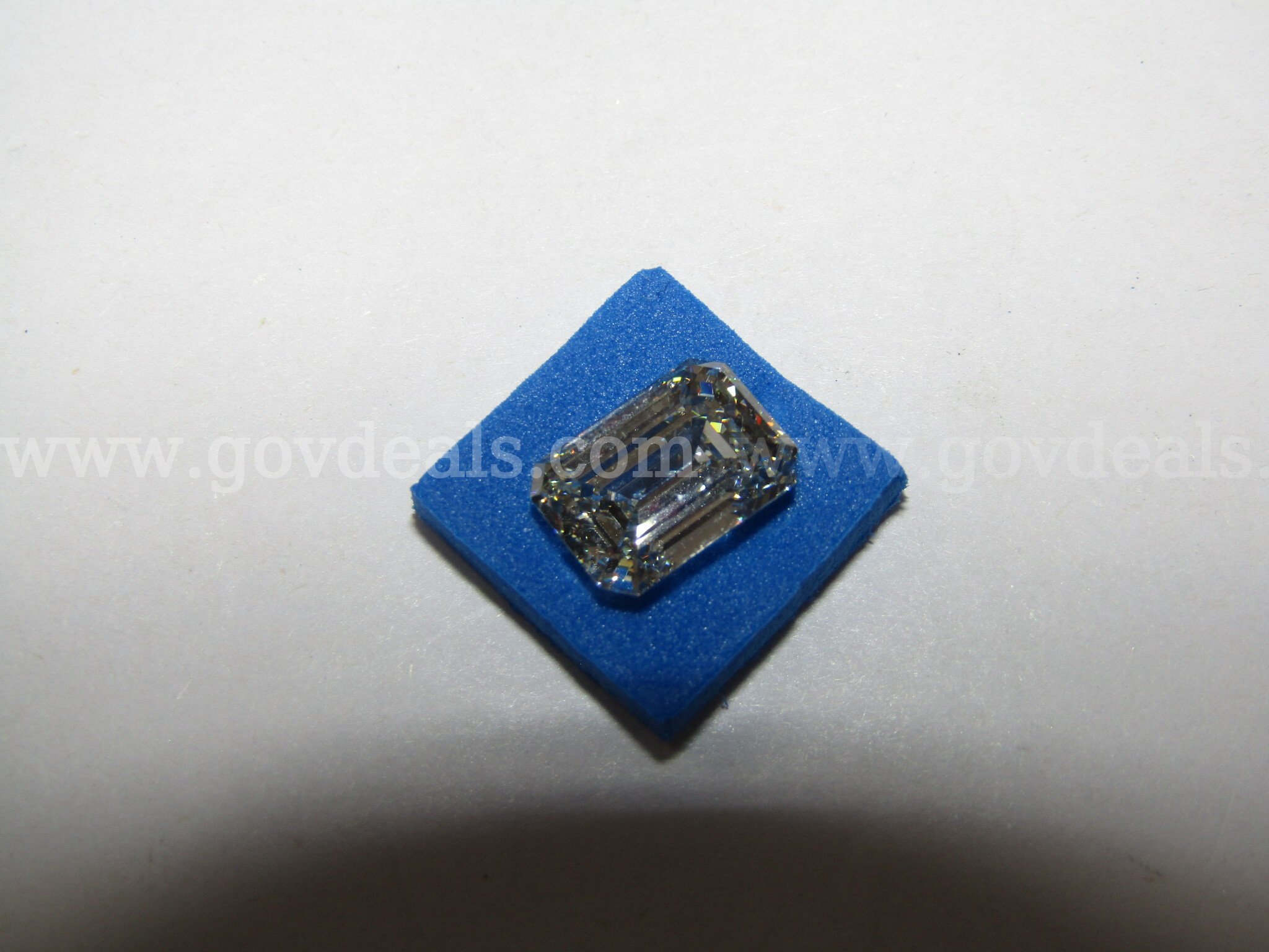 3.43 carat Emerald  Cut Lab Diamond with IGI Report   Government Surplus Auction - Photo #2