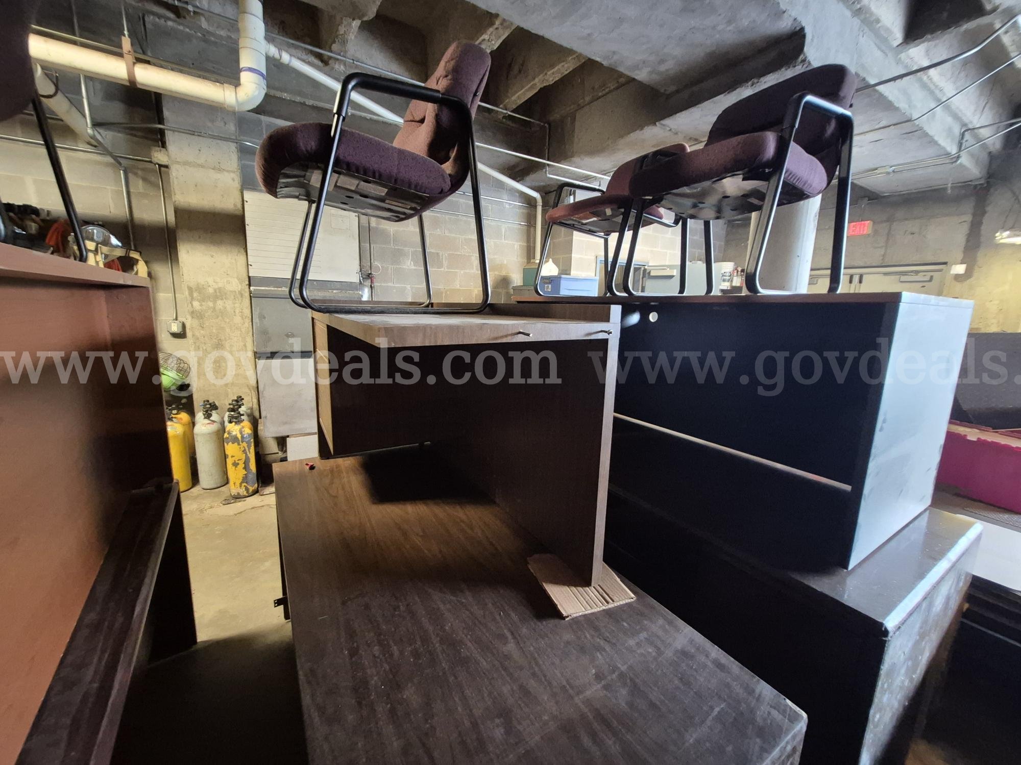Office Desk & Chairs   Government Surplus Auction - Photo #2