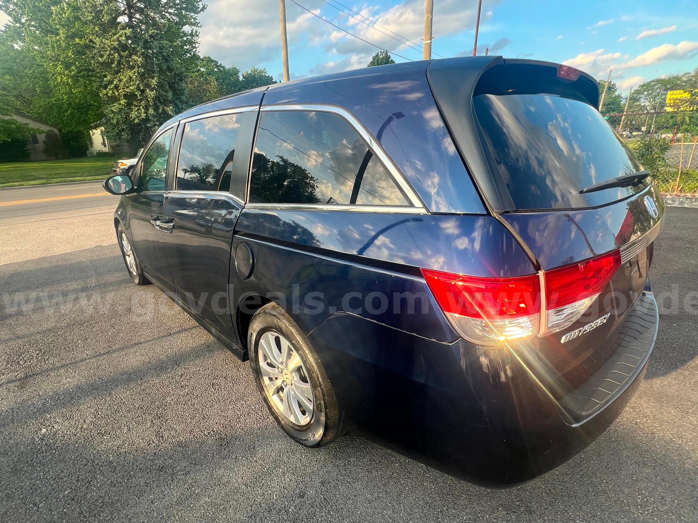 2016 Honda Odyssey EX-L Honda Odyssey Government Surplus Auction - Photo #2