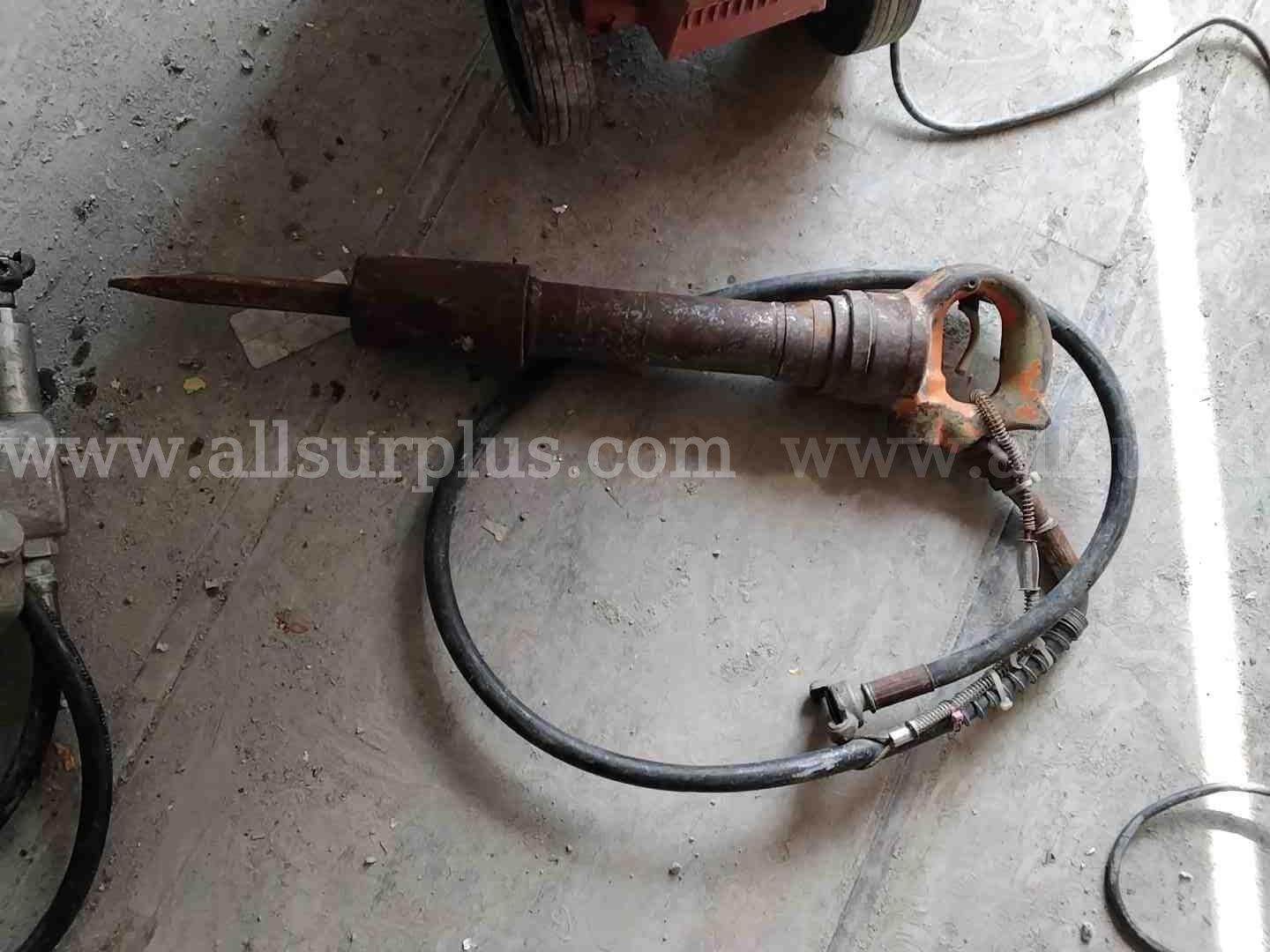 Power Tools, Hammer  Drill, Rivet Buster, Drive Motor, Cement Saw, Band Saw, Angle Grinder, W/ 20ft Connex   Government Surplus Auction - Photo #5