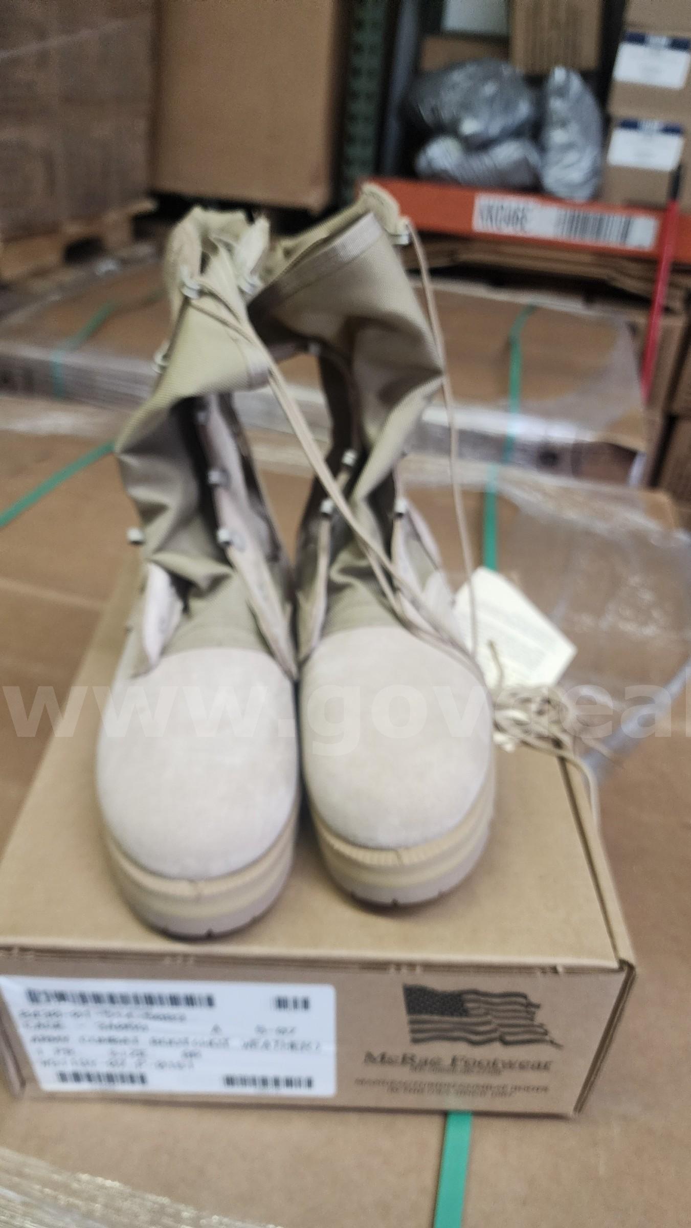 12  pair Mcrae military Hot Weather Boots Size 8 Regular GMC Sierra Government Surplus Auction - Photo #3