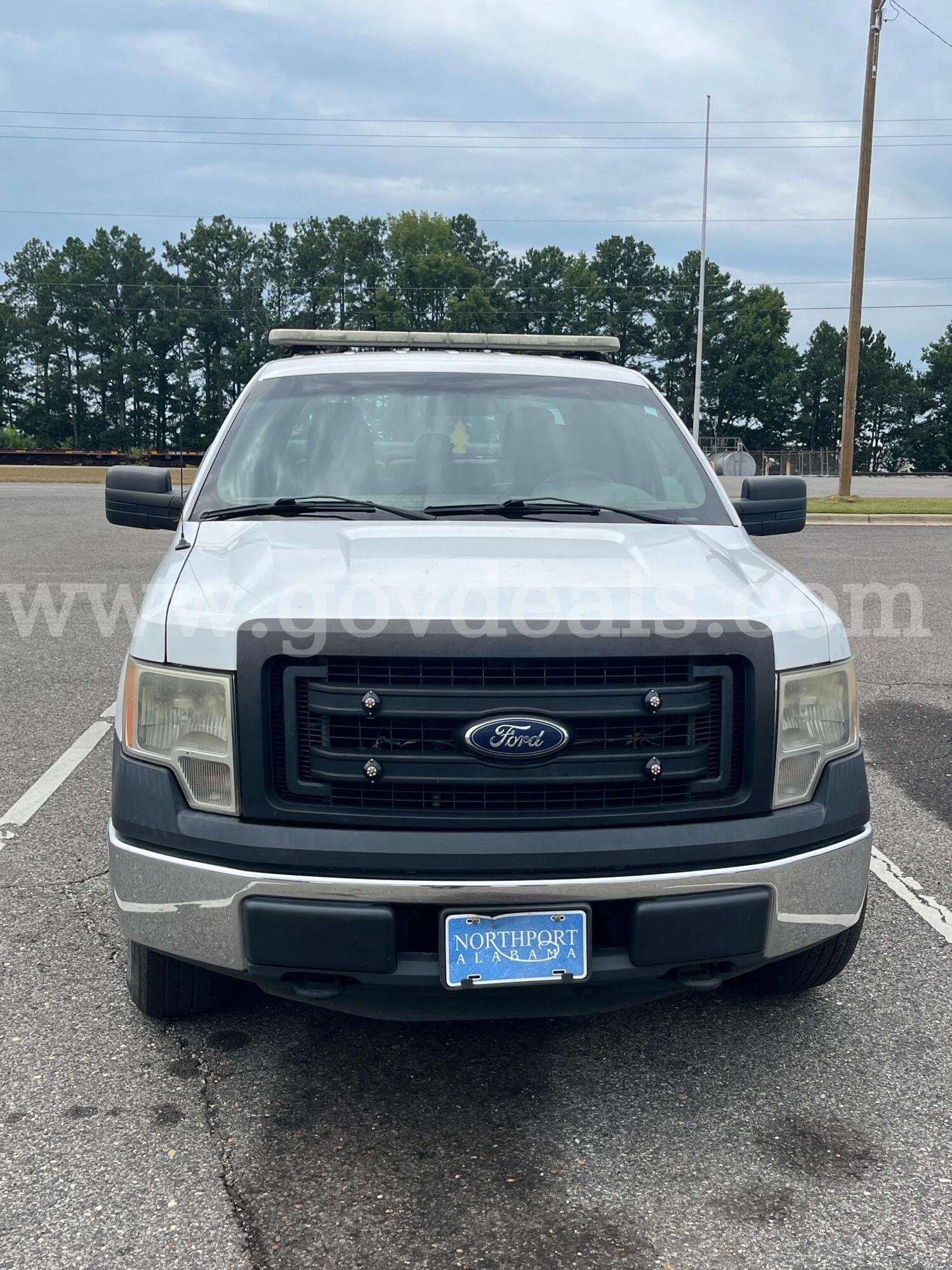 2013 Ford F-150 XL SuperCrew 6.5-ft. Bed 4WD Ford F-150 Government Surplus Auction - Photo #3