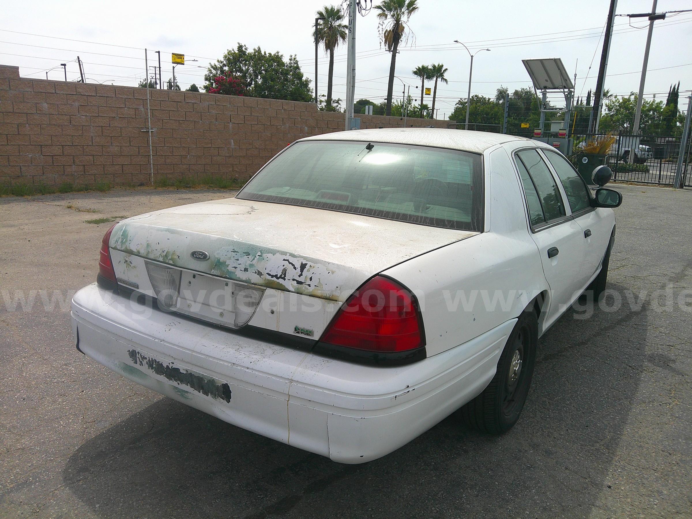 2011 Ford Crown Victoria Ford Crown Victoria Government Surplus Auction - Photo #6