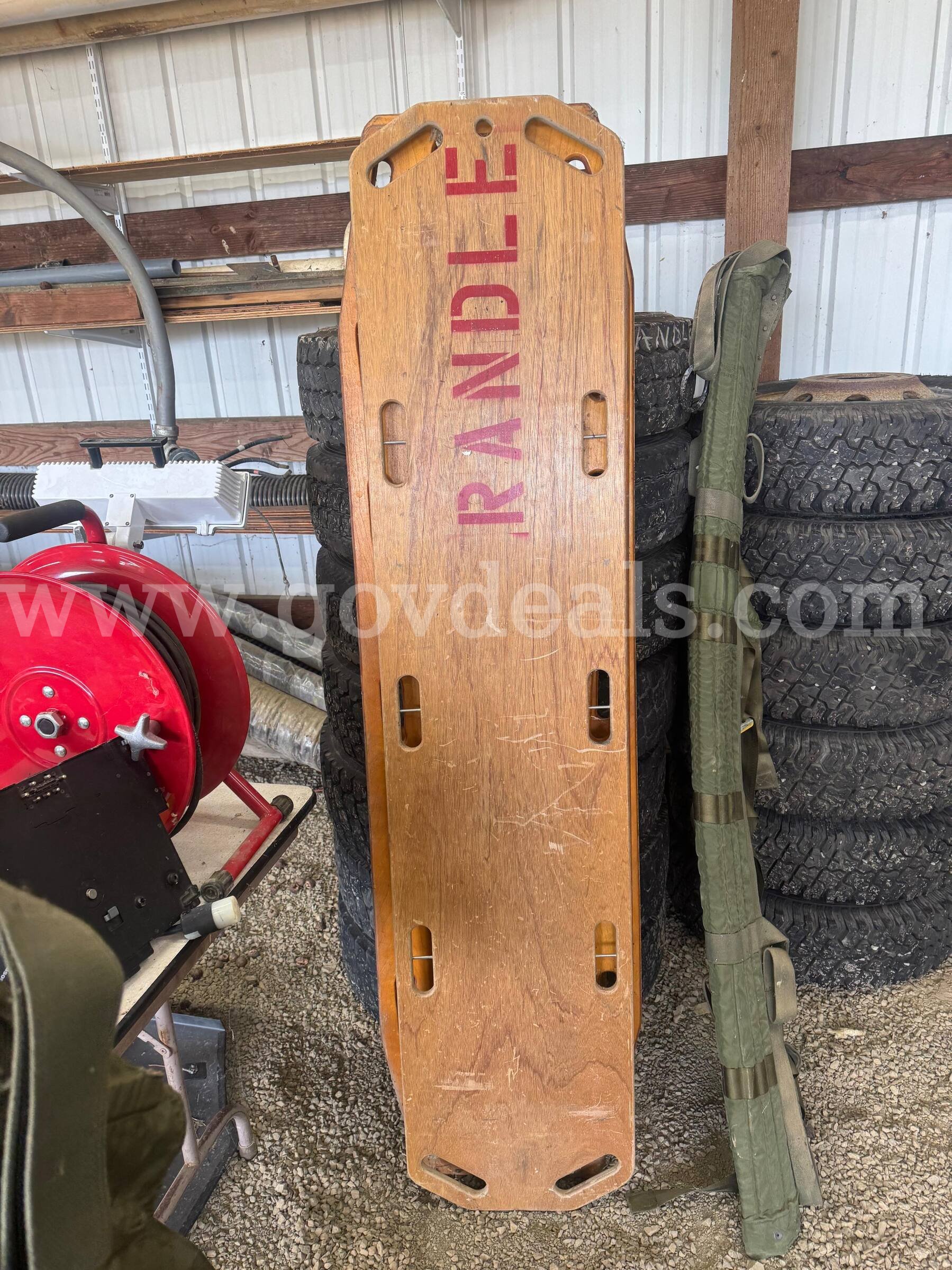 Wooden Back Board & Folding Stretchers   Government Surplus Auction - Primary Photo