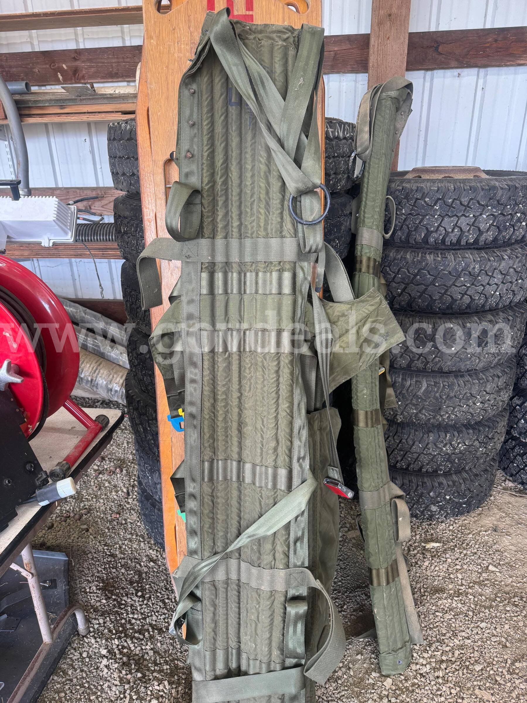 Wooden Back Board & Folding Stretchers   Government Surplus Auction - Photo #2