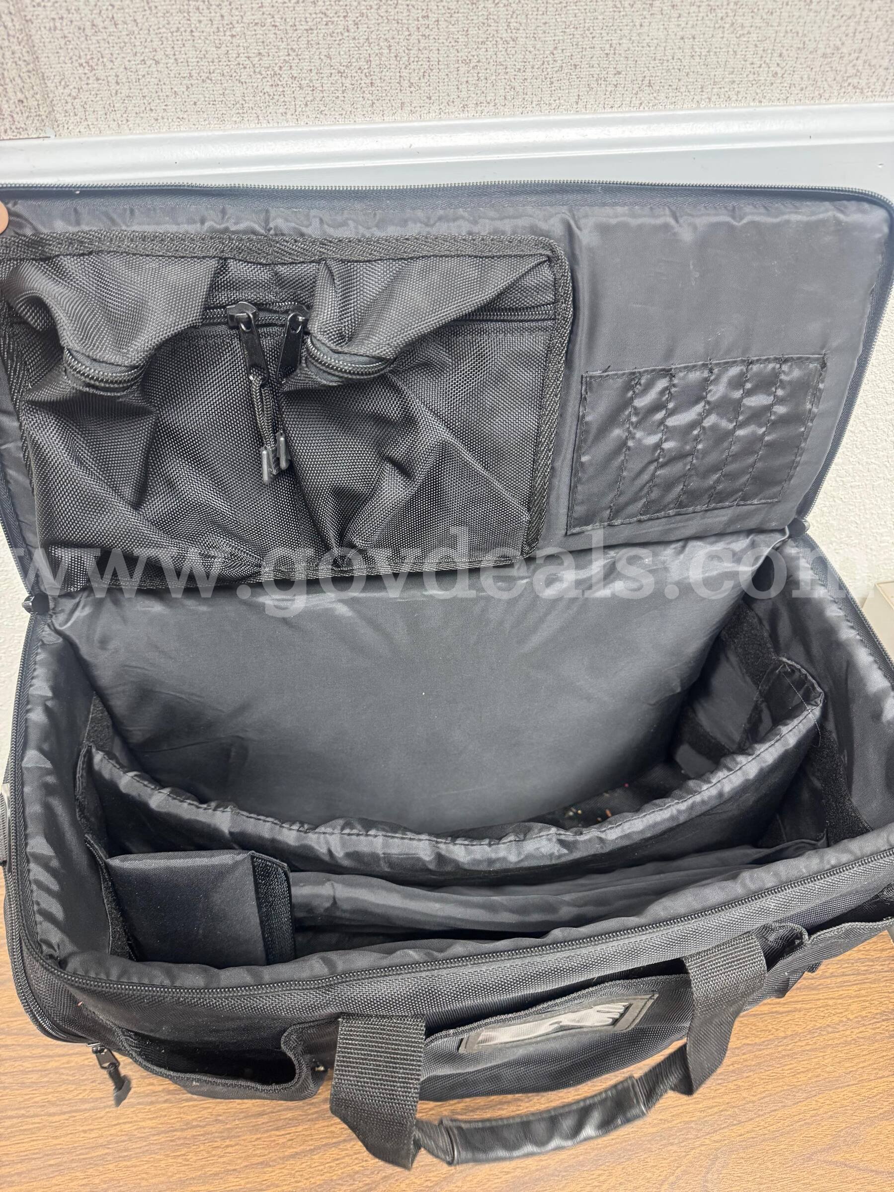 Large Padded Equipment/Technician Tool Bag with Adjustable Dividers   Government Surplus Auction - Photo #2