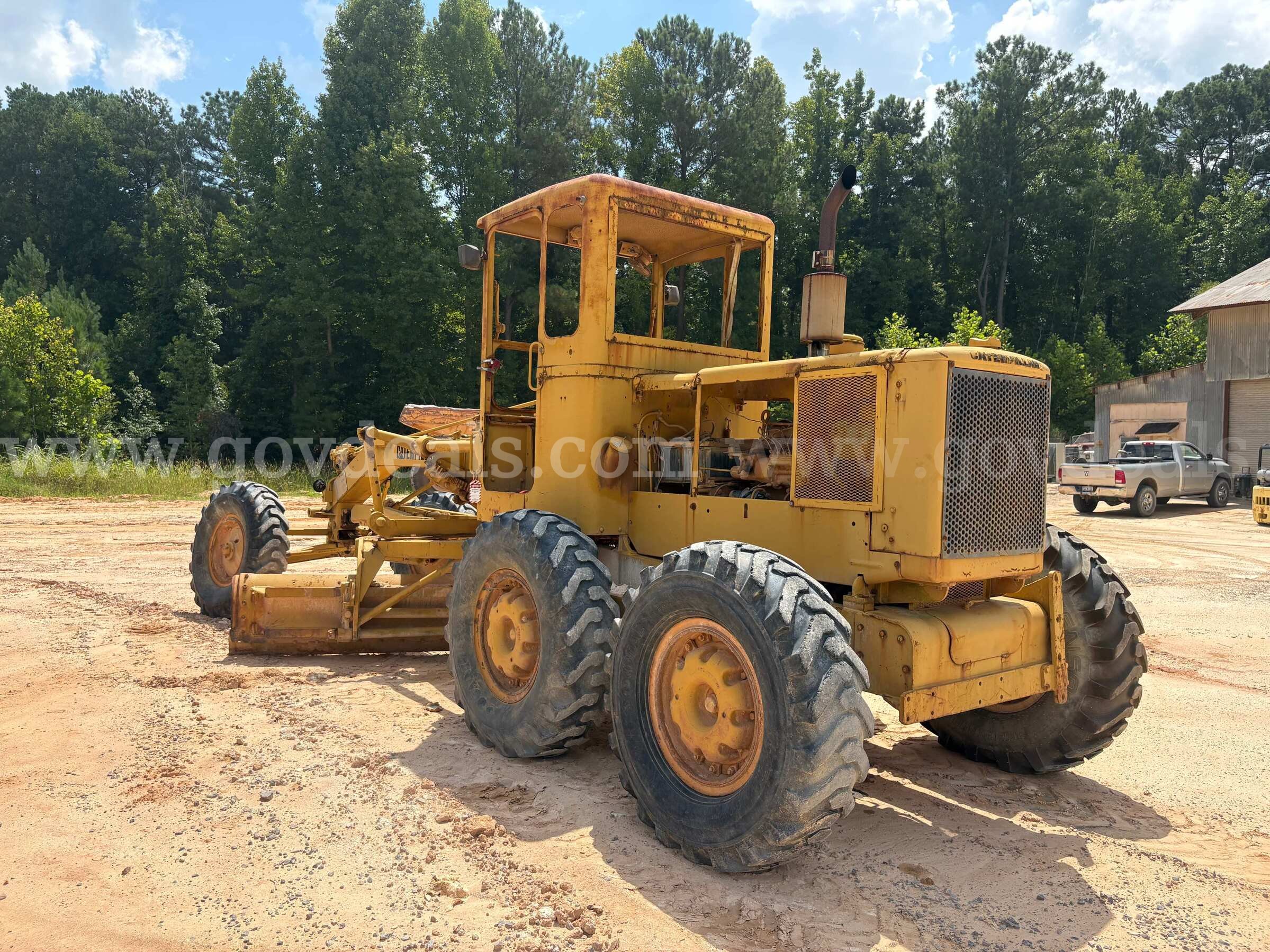 Caterpillar 112 Rigid Frame Motor Grader Caterpillar 112 Government Surplus Auction - Photo #2