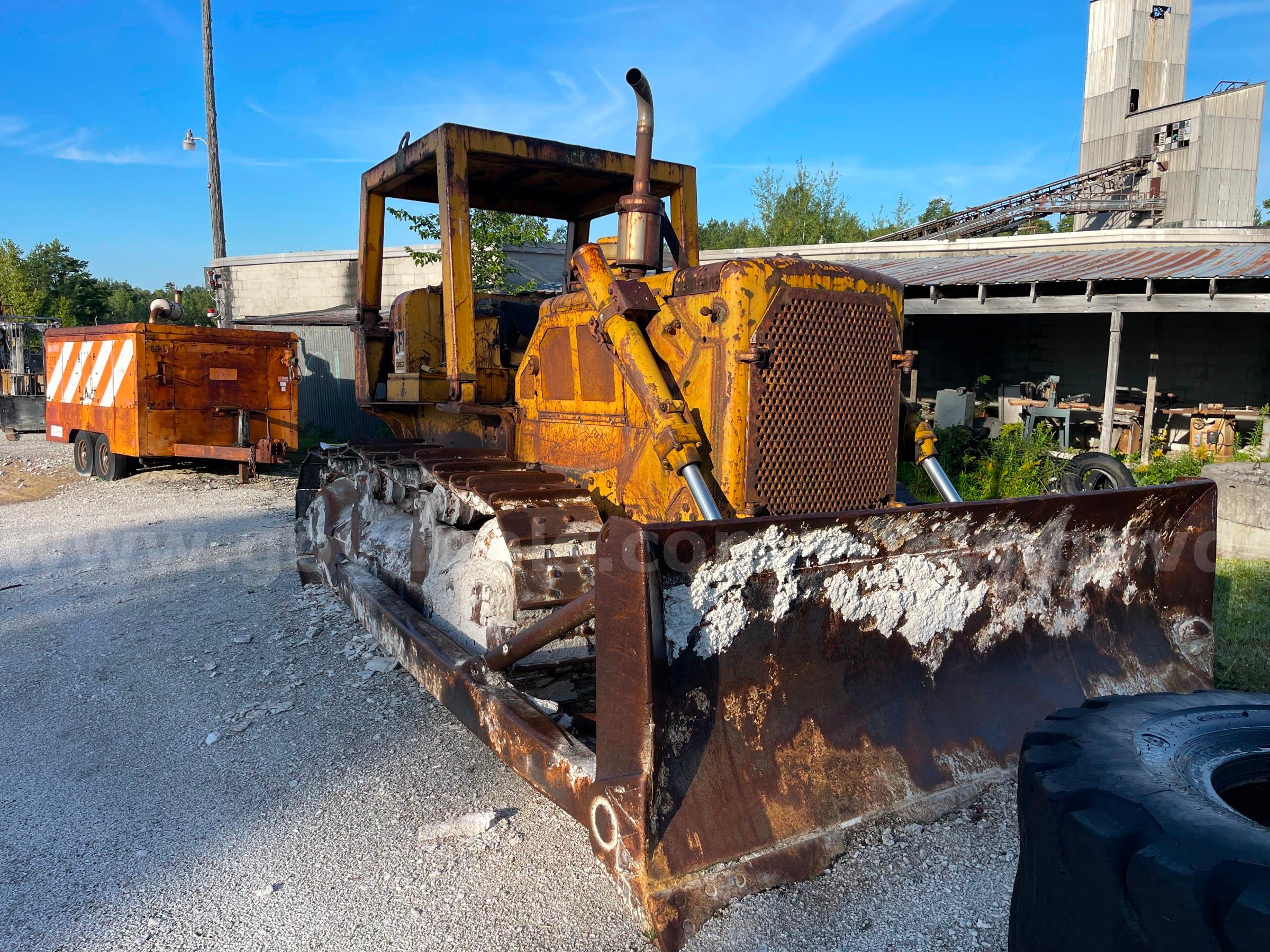 1969 Caterpillar D6C Crawler Tractor-Inoperable Caterpillar D6C Government Surplus Auction - Photo #4