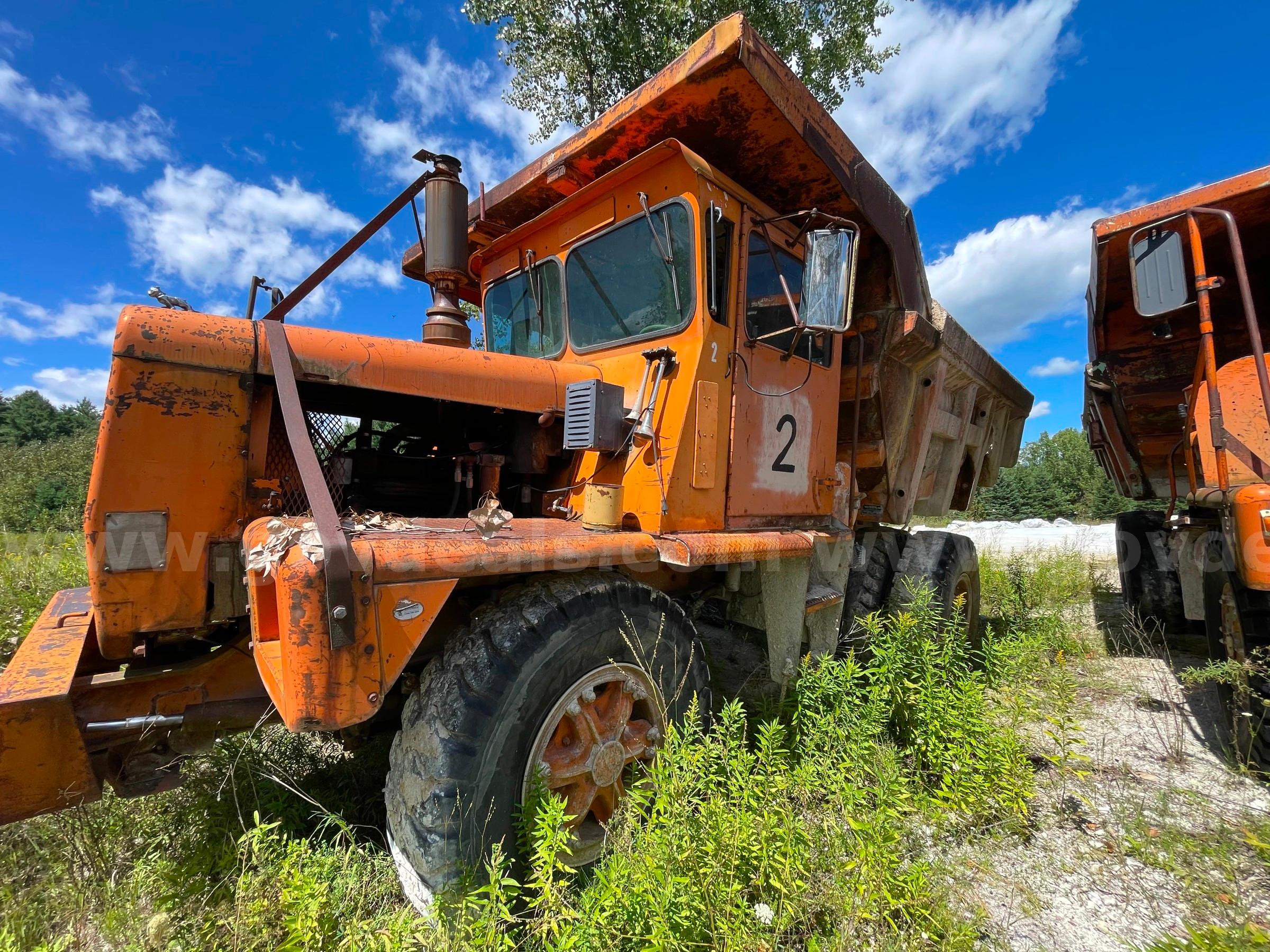1973 Mack M-20X Mechanical Drive Rear Dump-Inoperable Mack M-20X Government Surplus Auction - Primary Photo