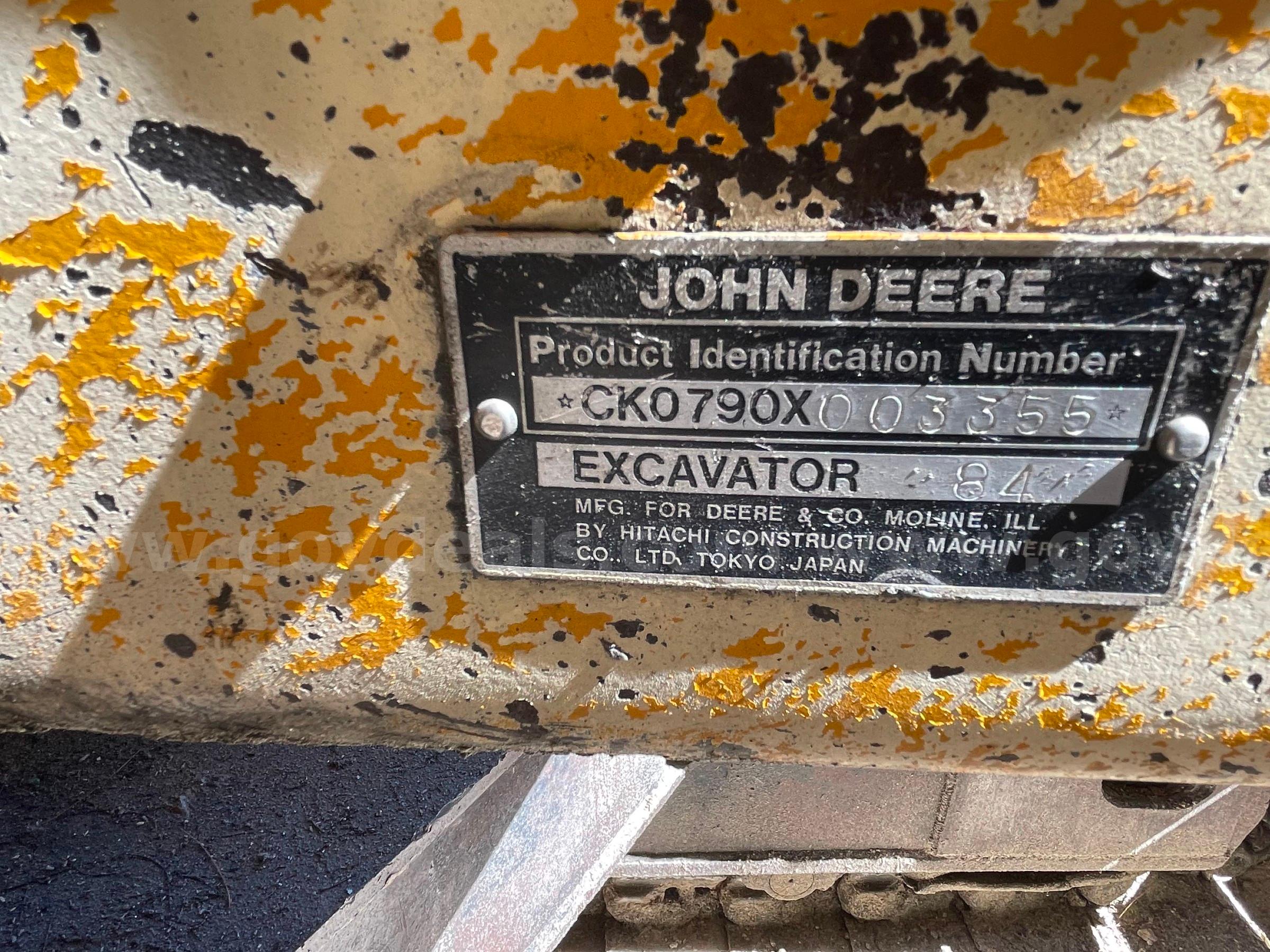 1985 John Deere 790 Hydraulic Excavator John Deere 790 Government Surplus Auction - Photo #6