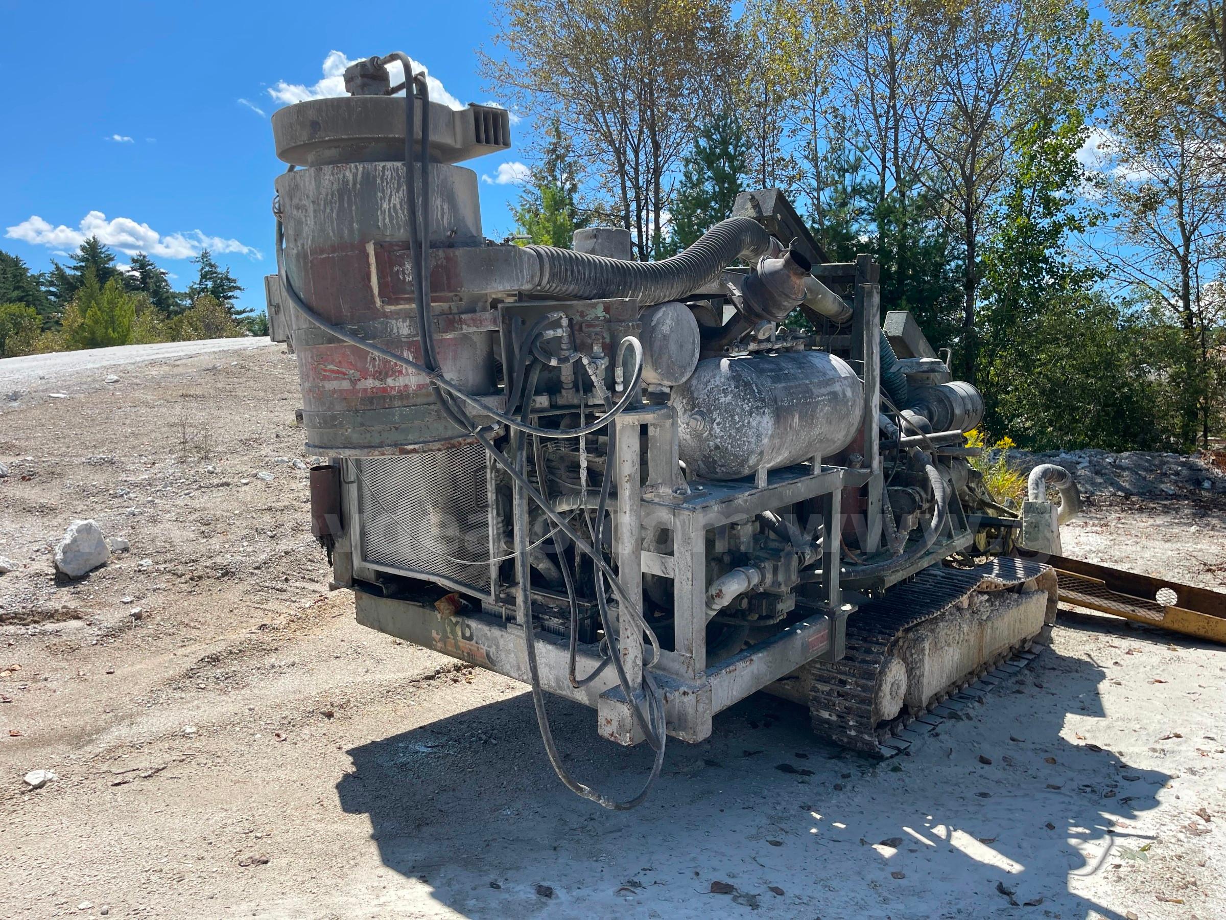 1989 Gardner-Denver SCH2500 Hydraulic Track Drill Gardner-Denver SCH2500 Government Surplus Auction - Primary Photo