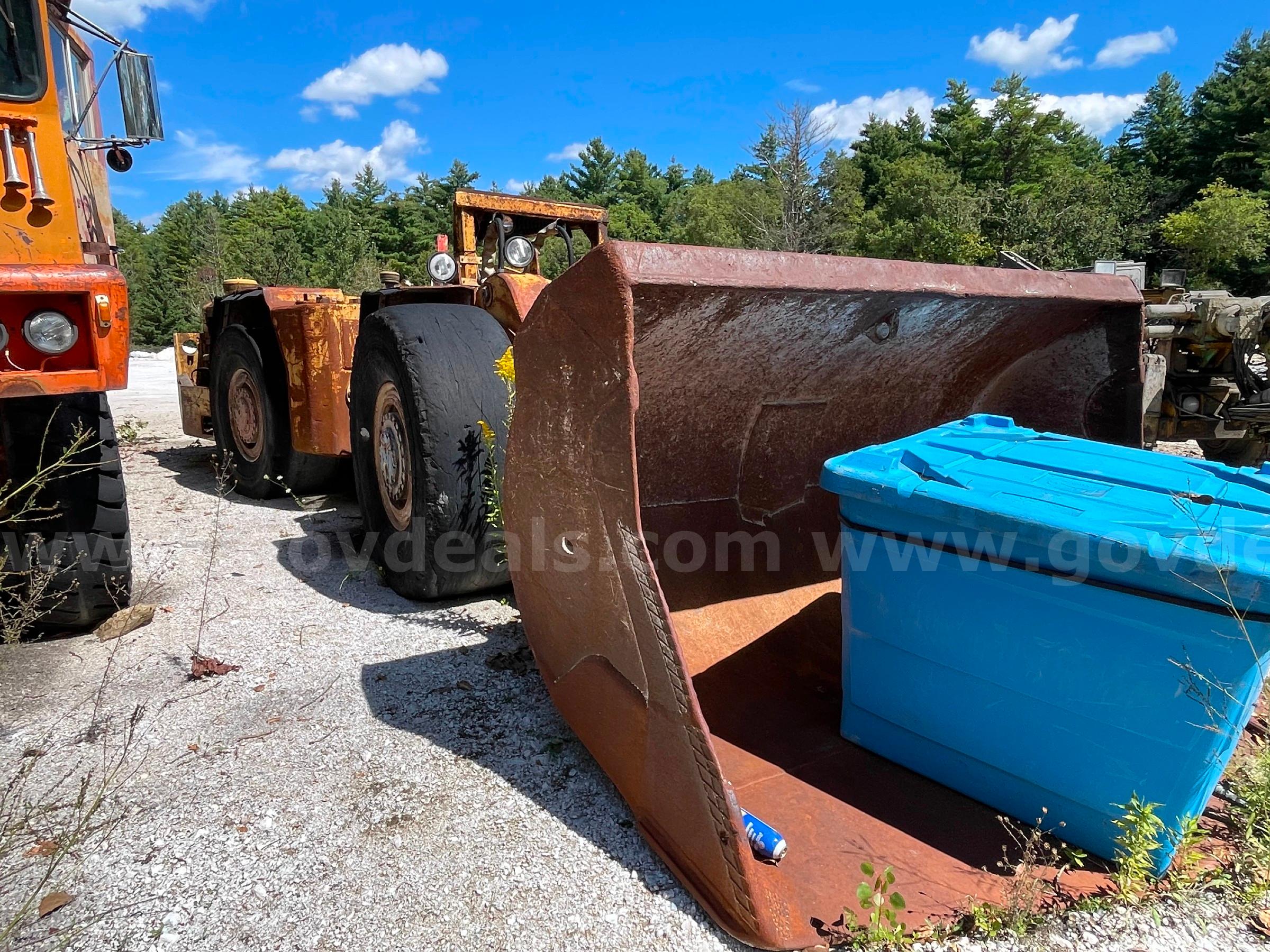 1979 Jarvis Clark JS500 Scooptram Underground L-H-D-Inoperable Jarvis Clark JS500 Government Surplus Auction - Photo #4