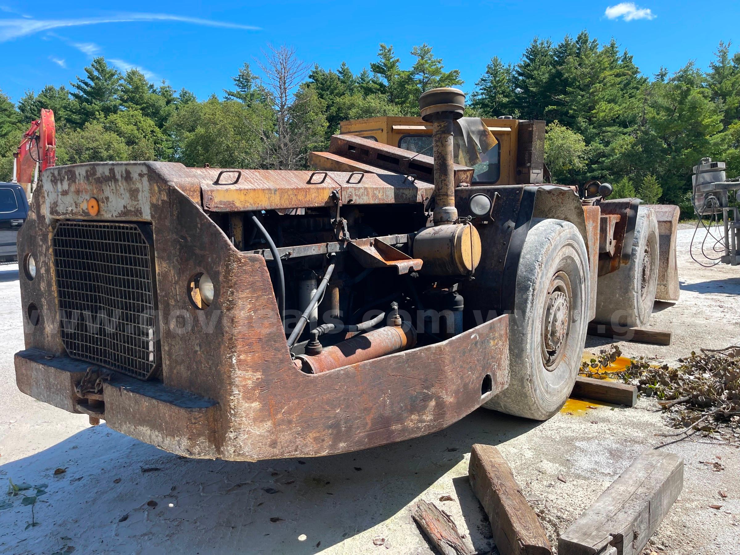 1981 Jarvis Clark JS500 Scooptram Underground L-H-D-Inoperable Jarvis Clark JS500 Government Surplus Auction - Photo #3