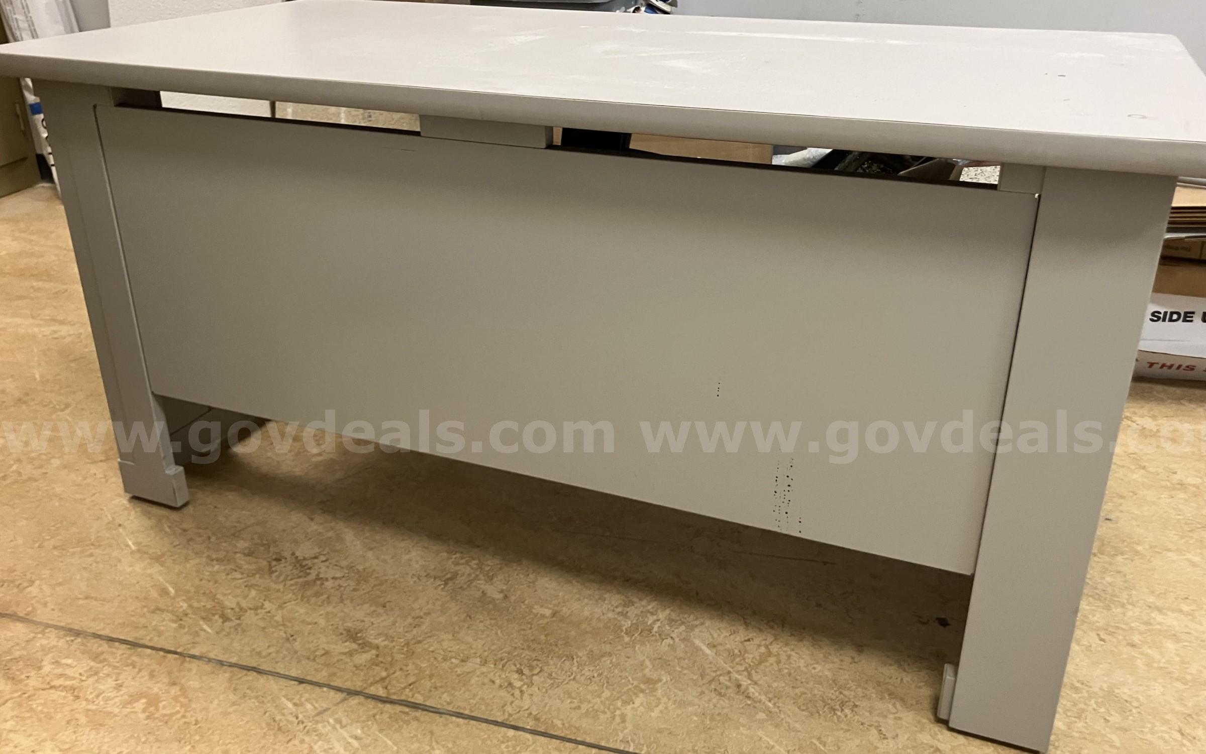 Gray metal office desk for sale (60" w x 30" d x 30" h)   Government Surplus Auction - Photo #3