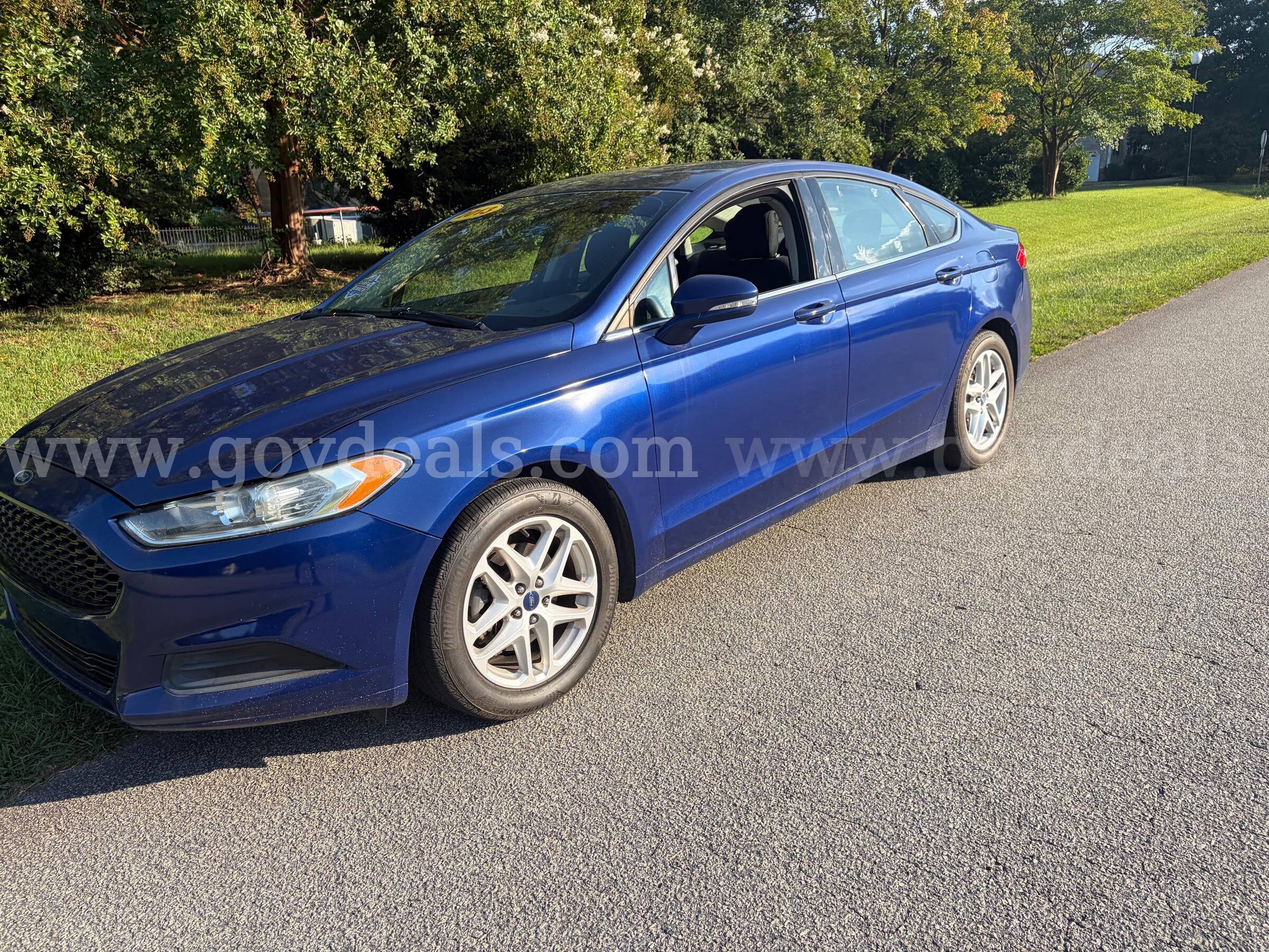 2013 Ford Fusion Ford Fusion Government Surplus Auction - Photo #2